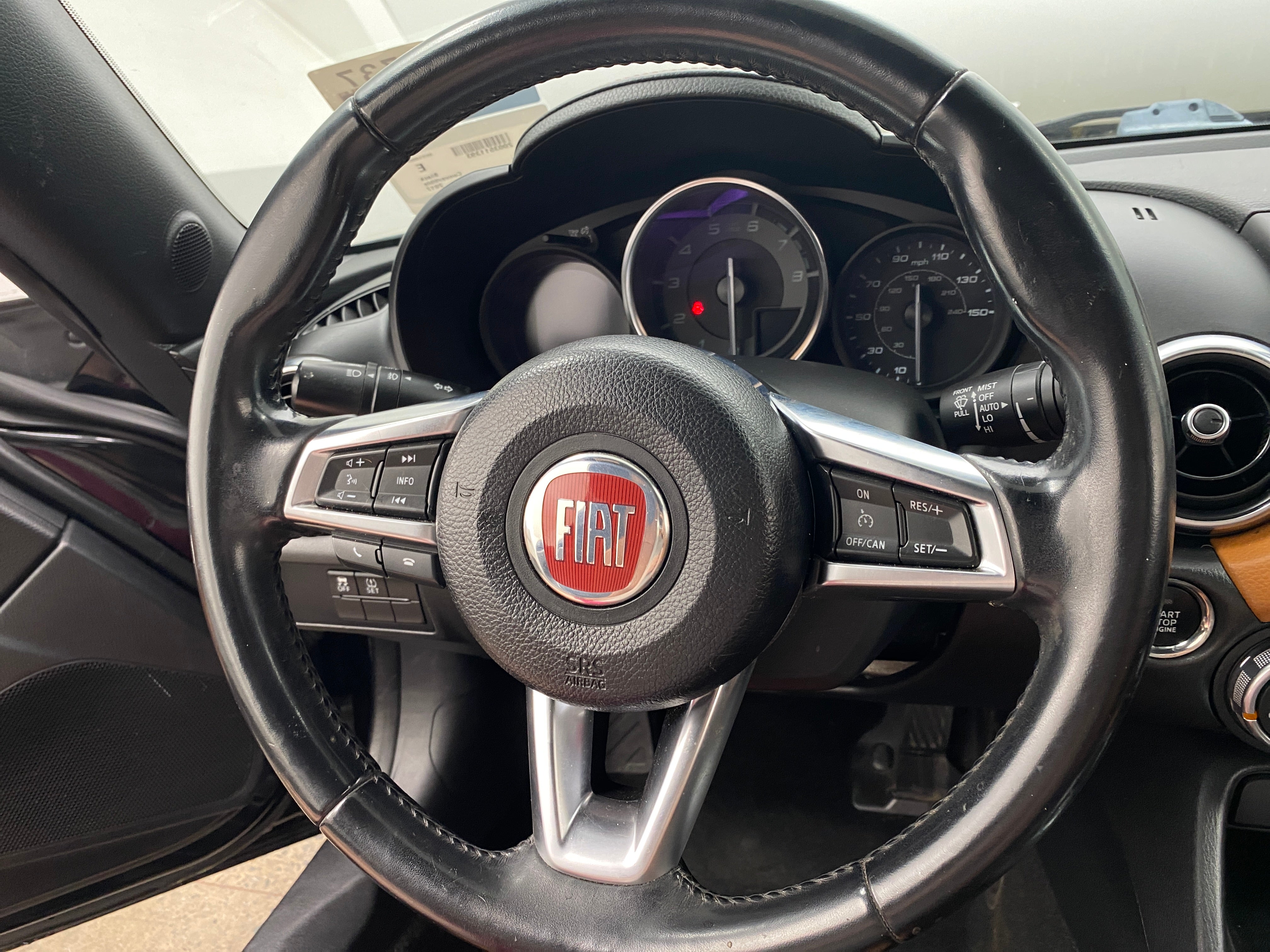 2017 Fiat 124 Spider Lusso 4
