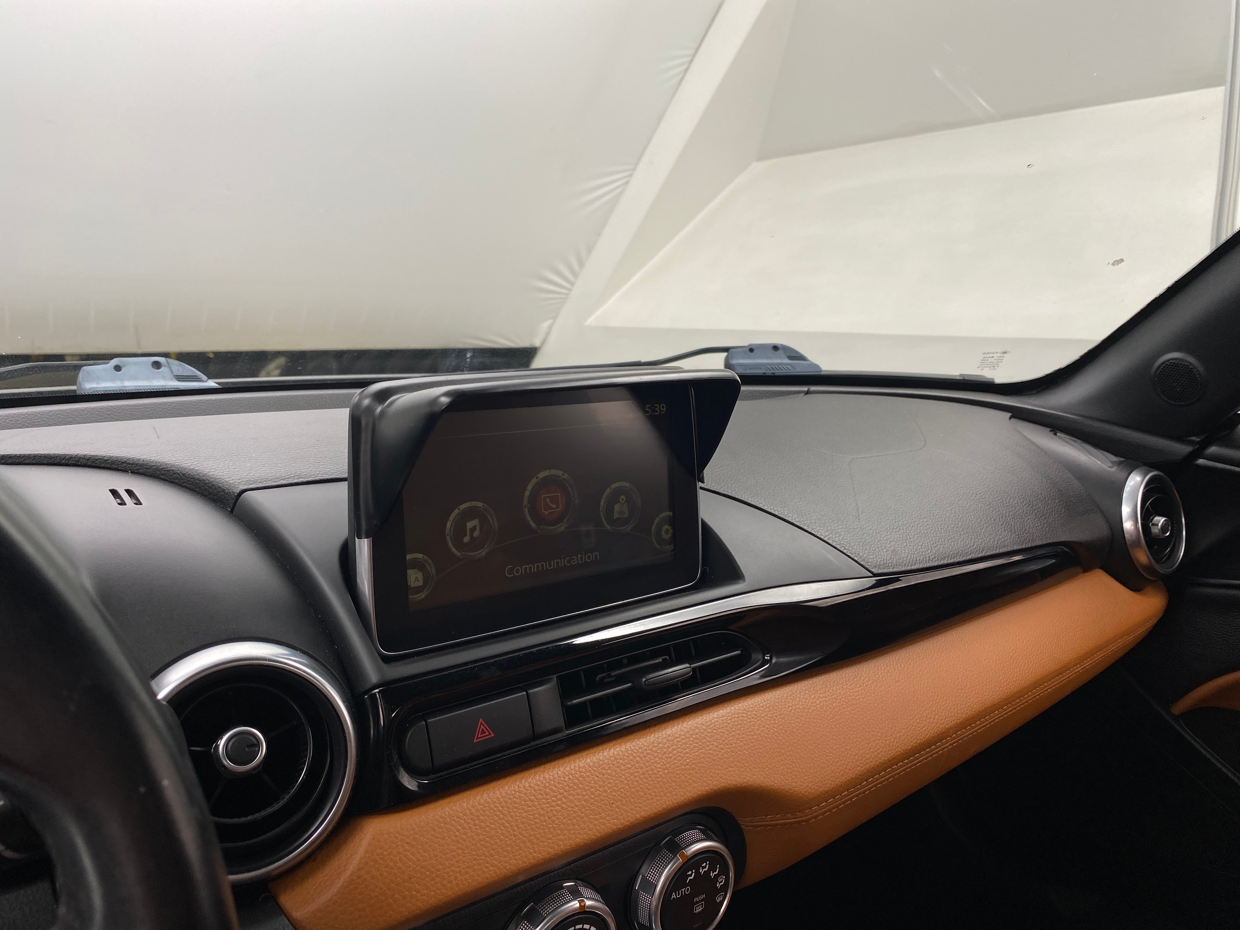 2017 Fiat 124 Spider Lusso 3