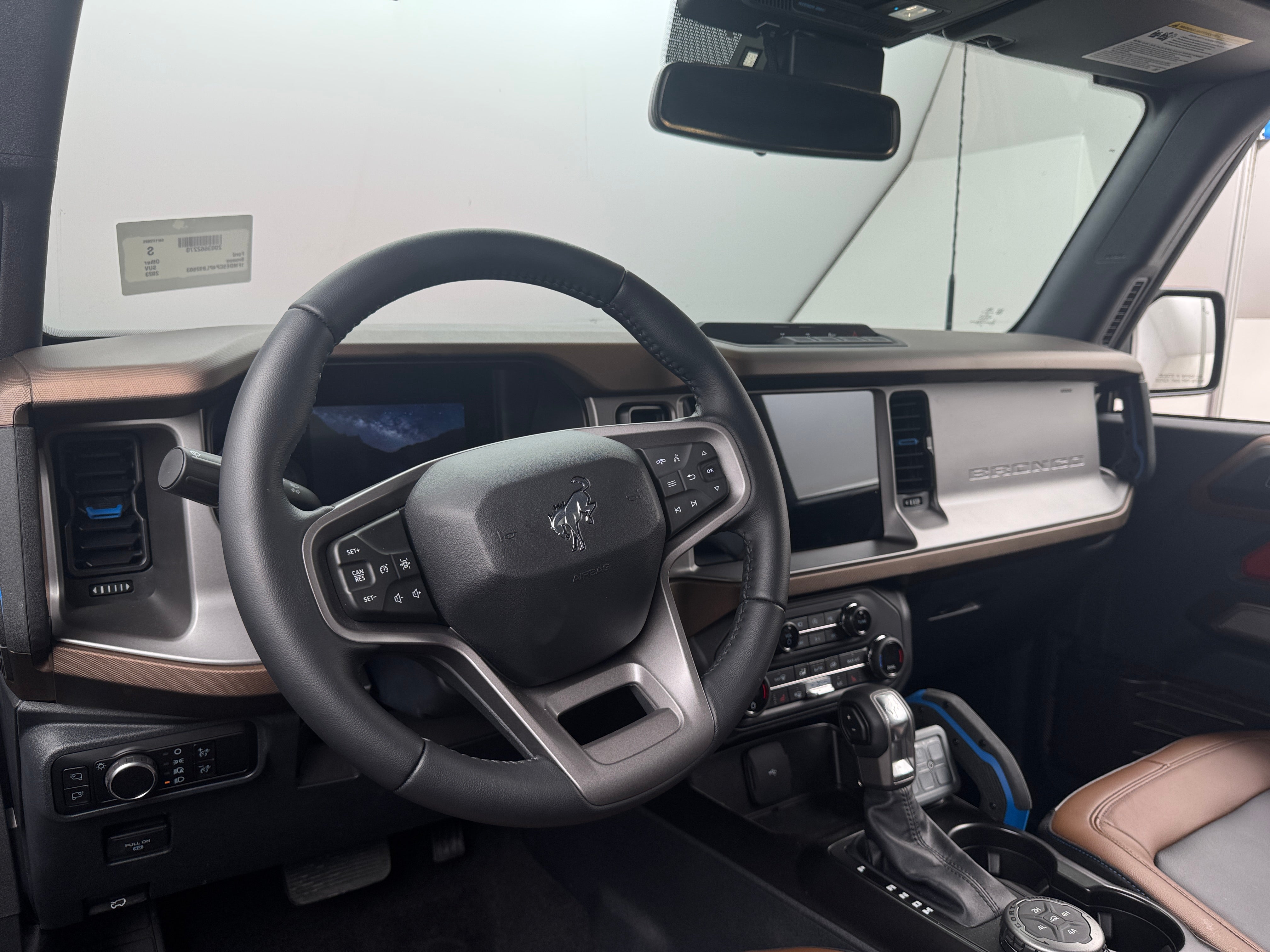 2023 Ford Bronco Outer Banks 2