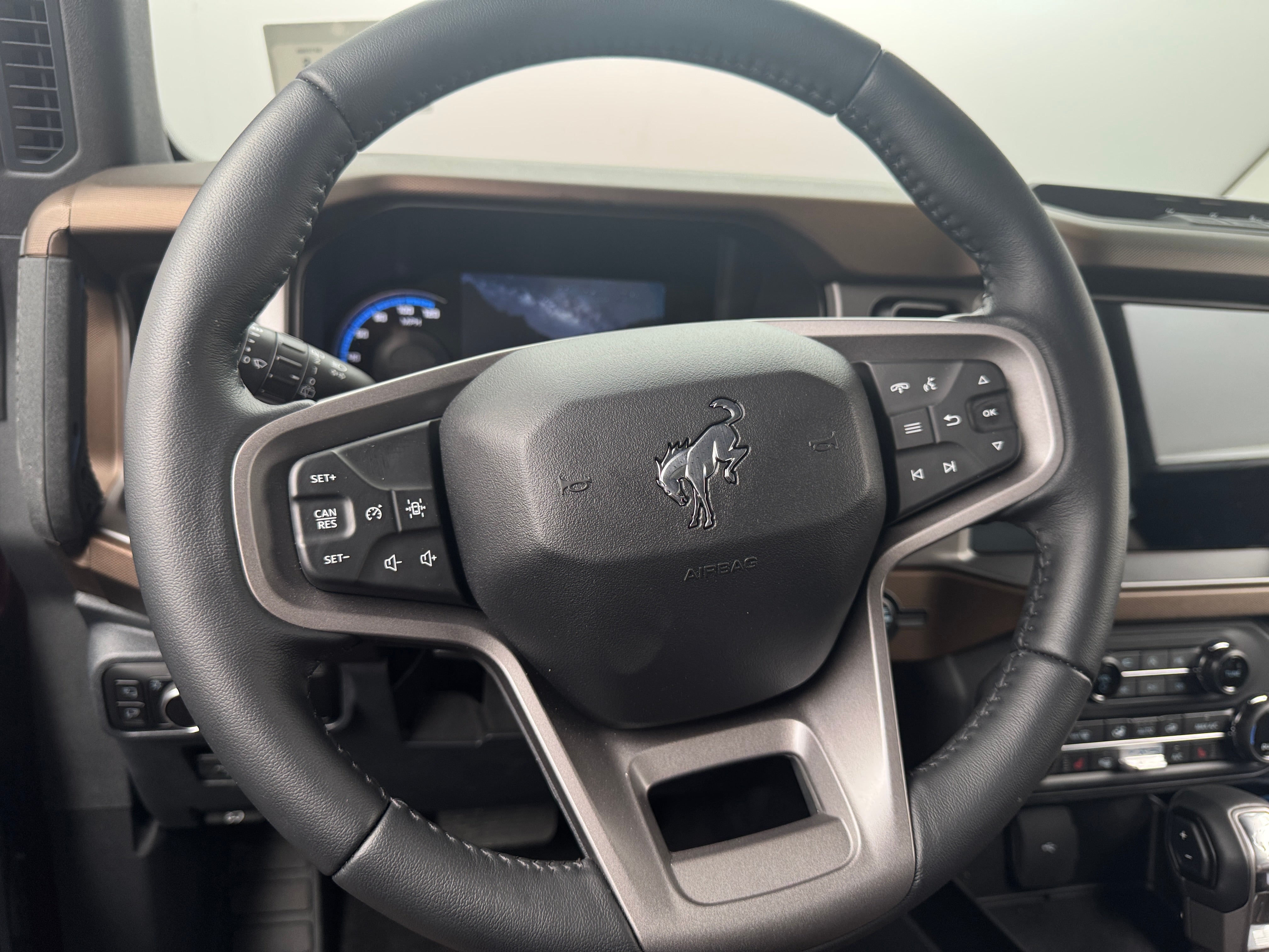 2023 Ford Bronco Outer Banks 4