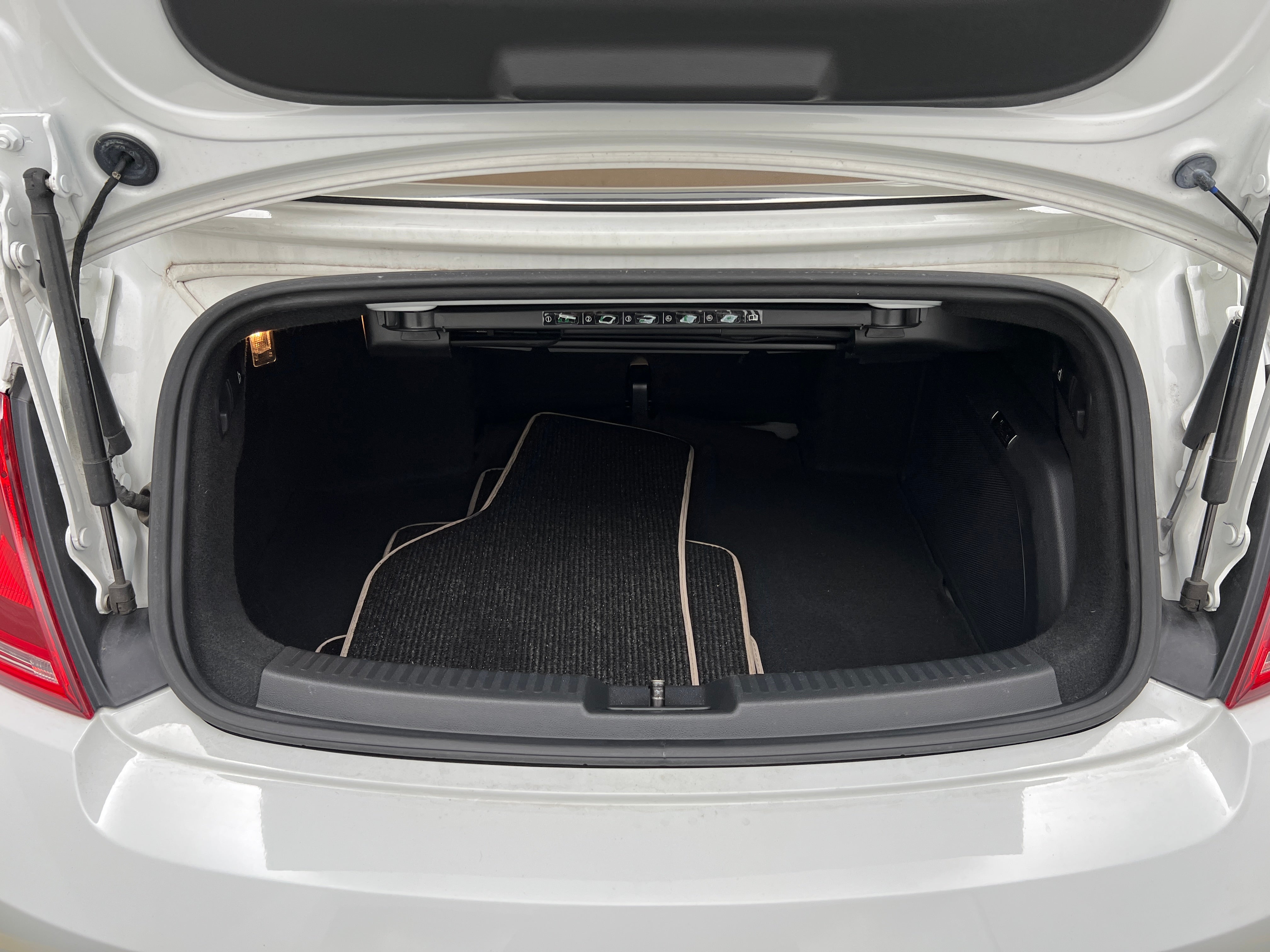 2014 Volkswagen Beetle  7