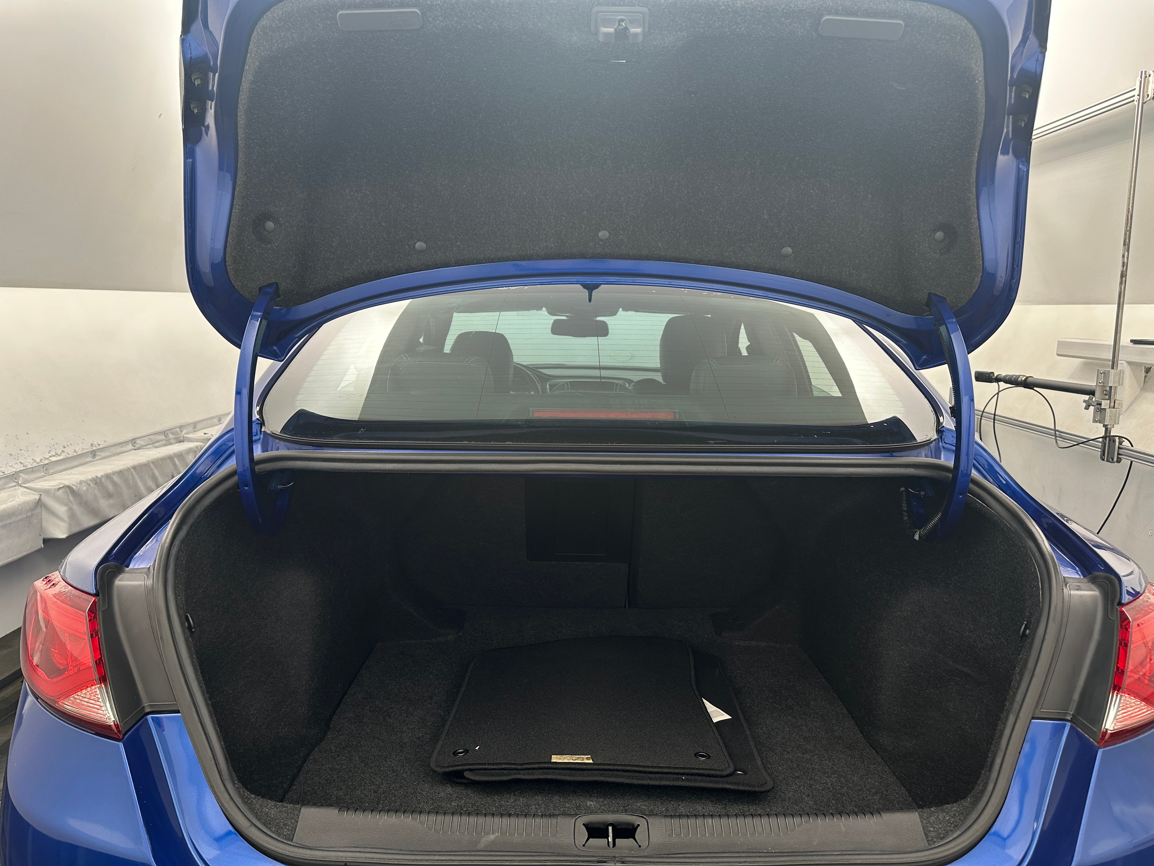 2015 Chrysler 200 S 6