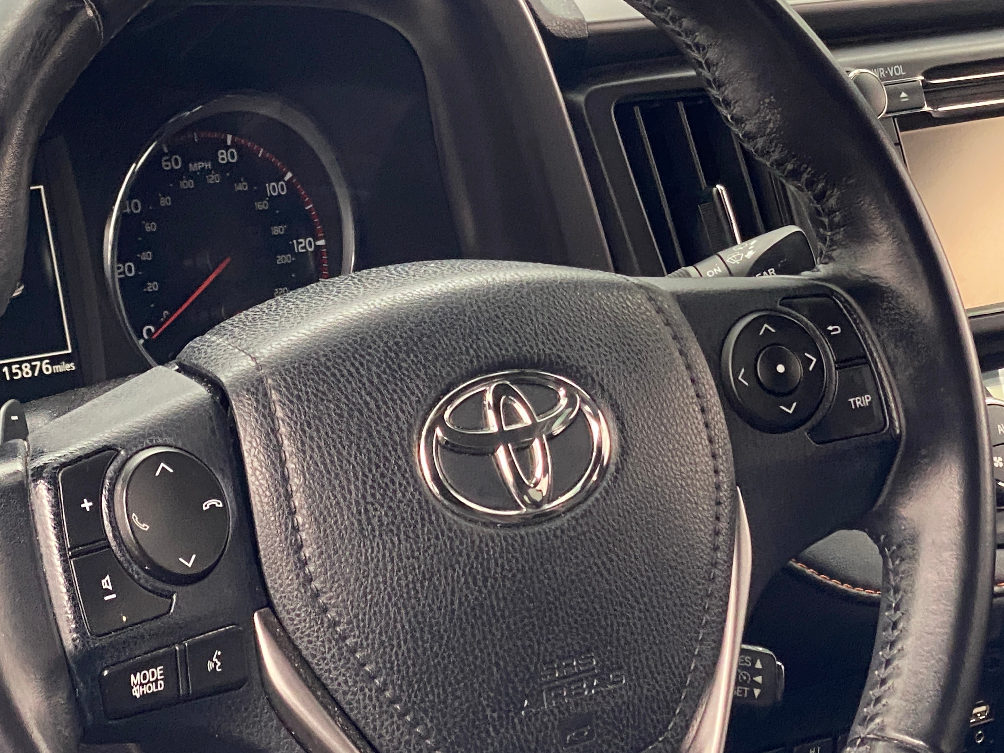 2016 Toyota RAV4 SE 4