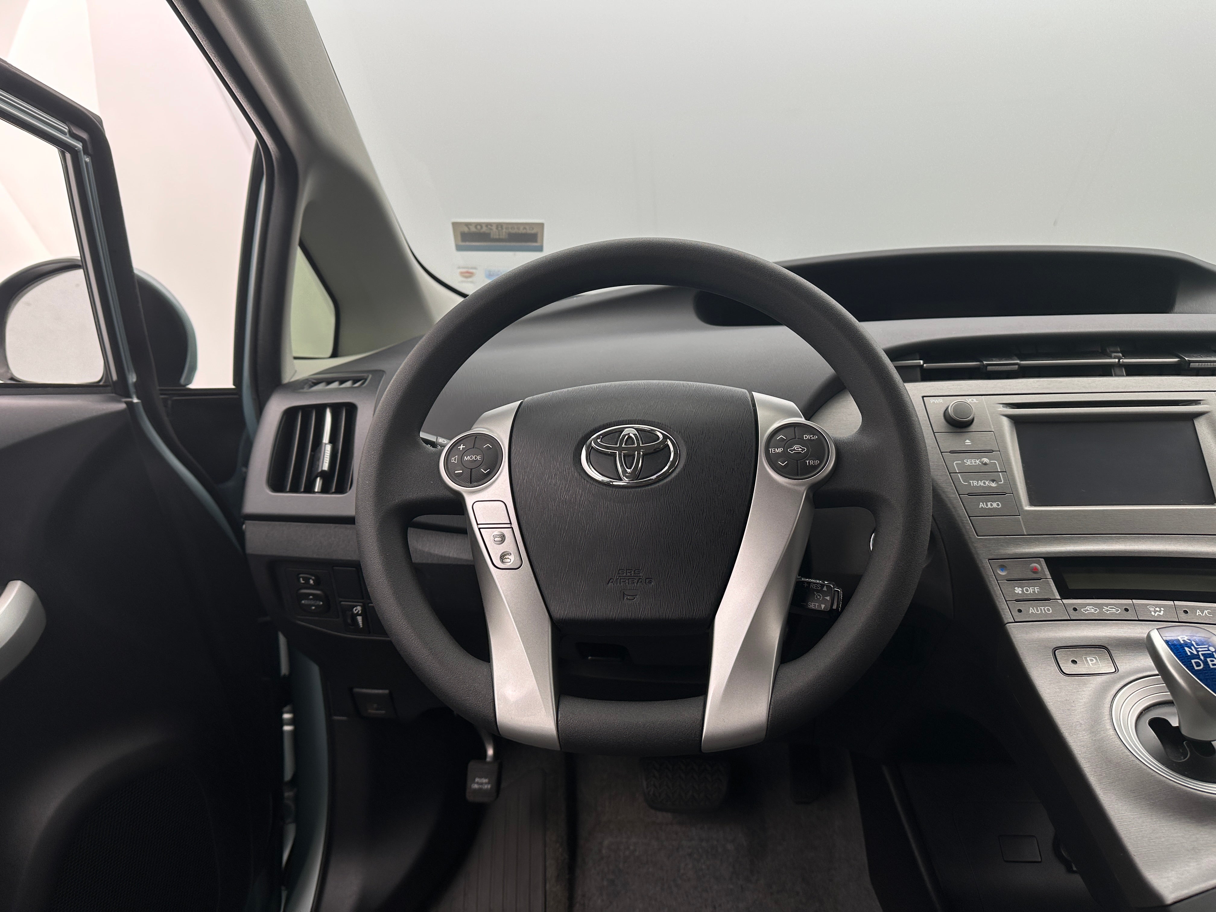 2015 Toyota Prius Two 5