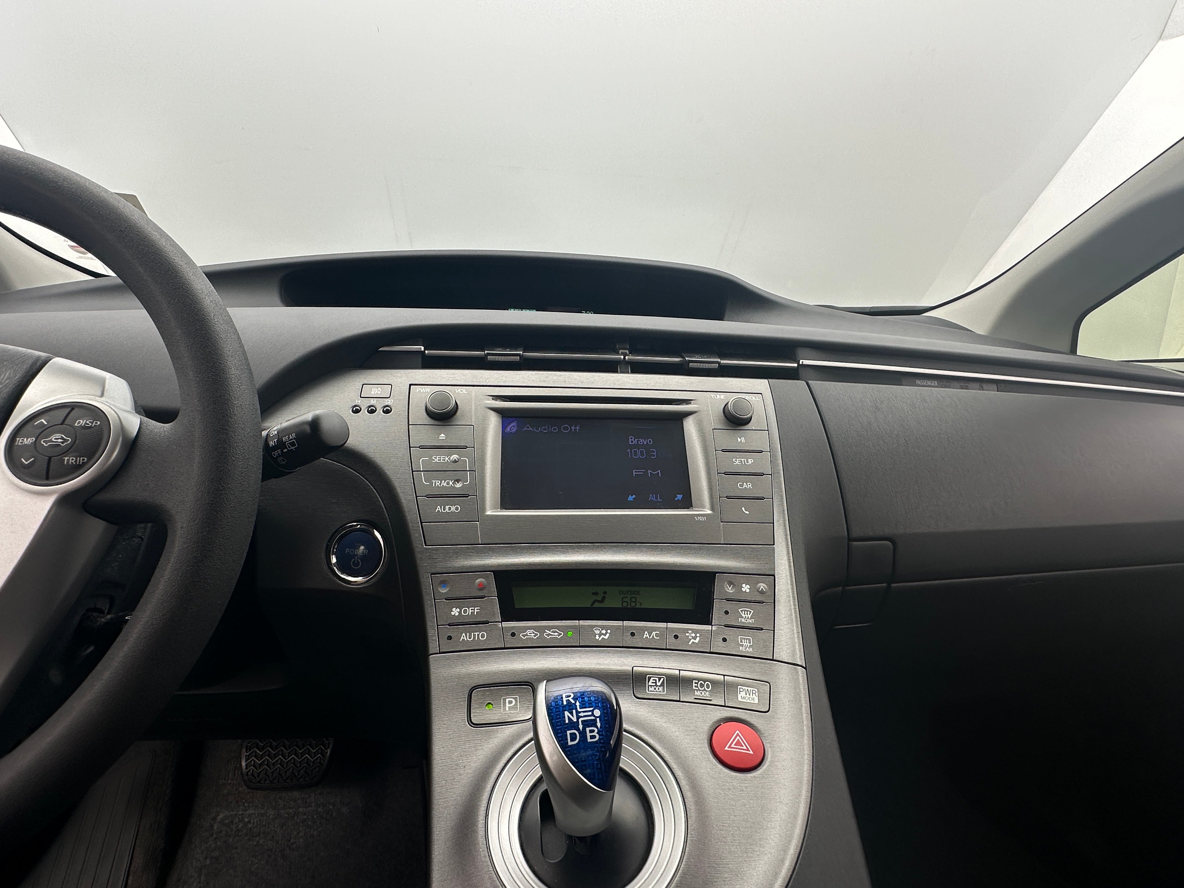 2015 Toyota Prius Two 4