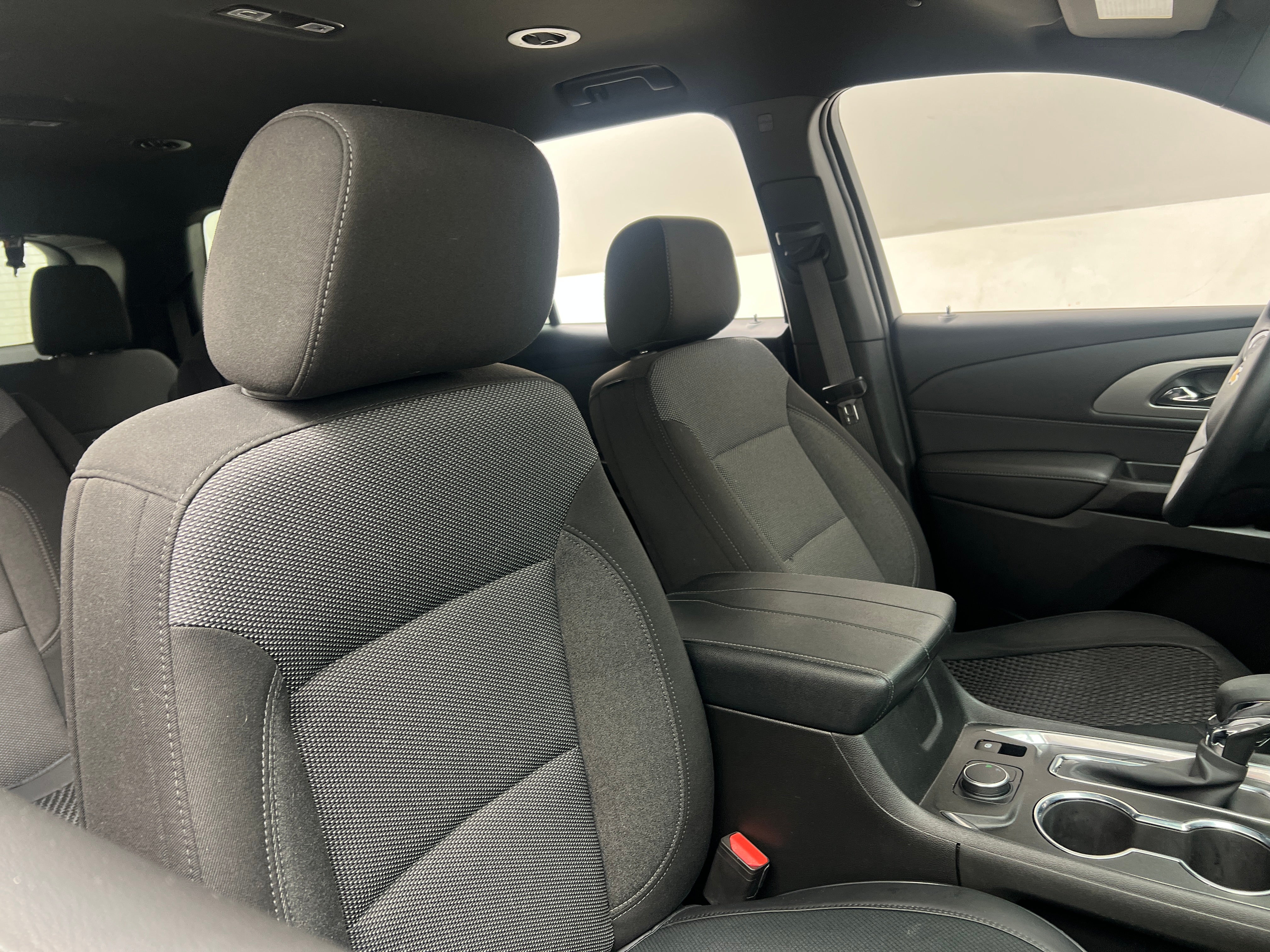 2023 Chevrolet Traverse LT 2