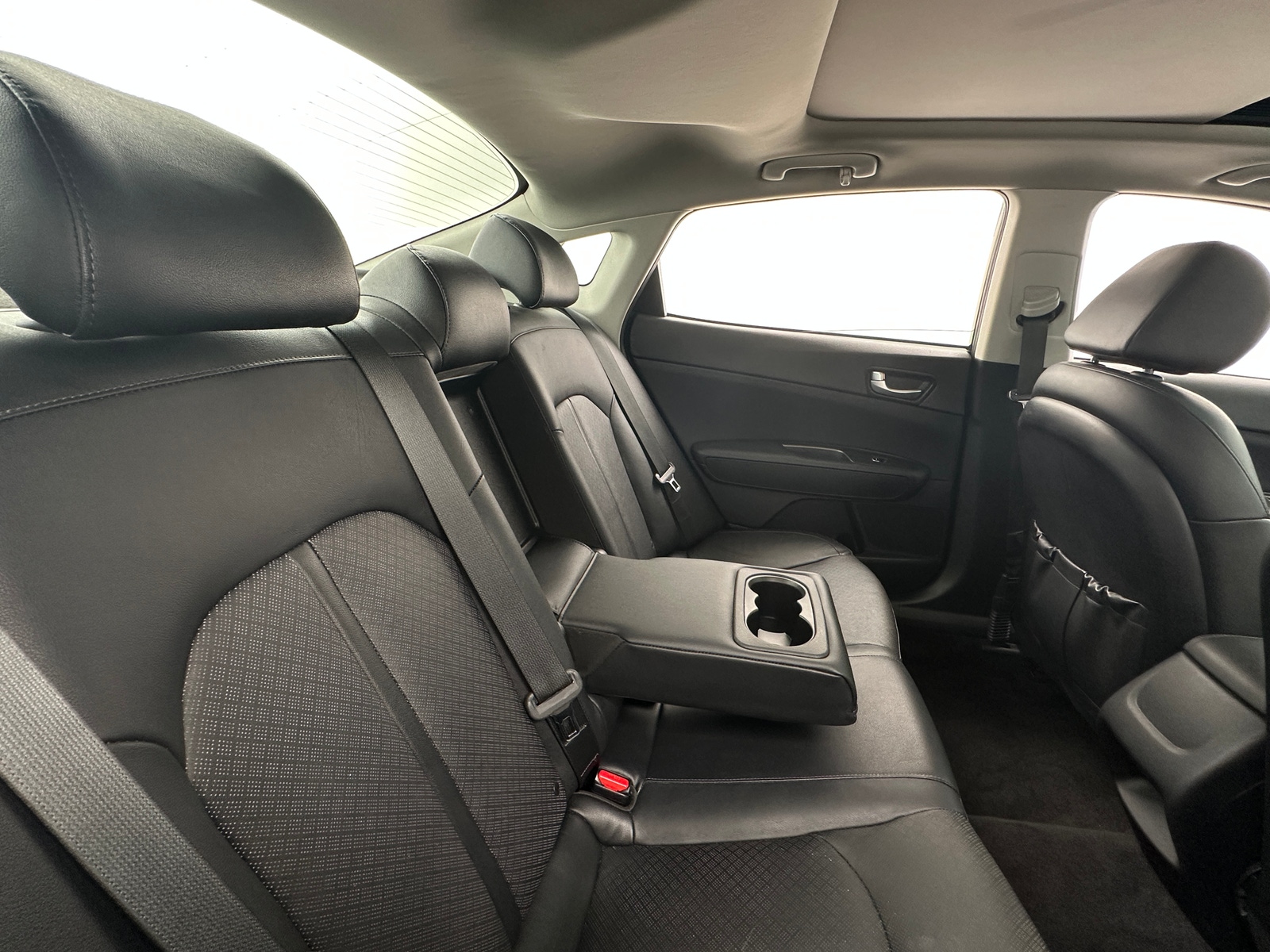 Thumbnail: 2020 Kia Optima - 5