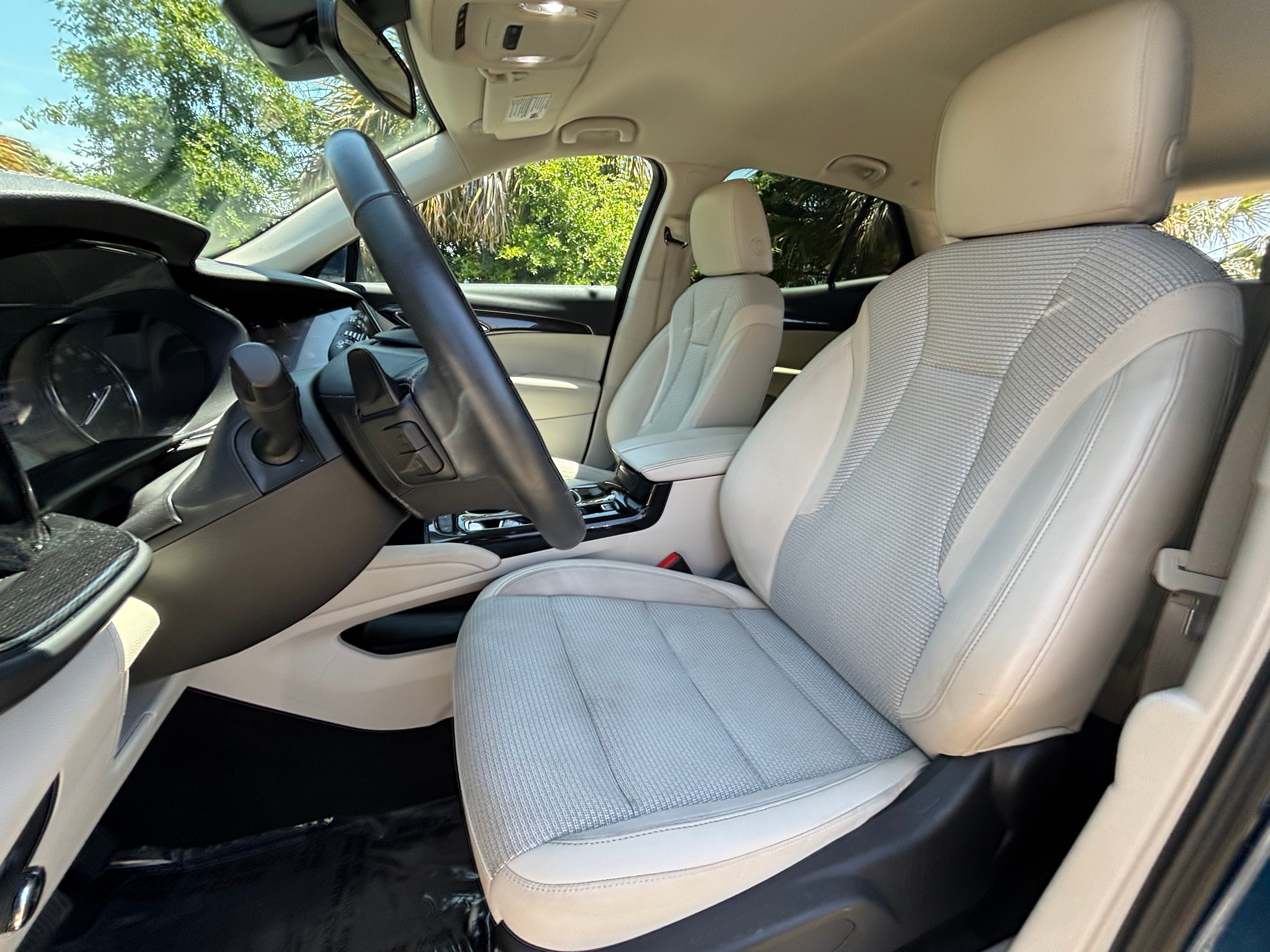 2023 Buick Envision Preferred 2