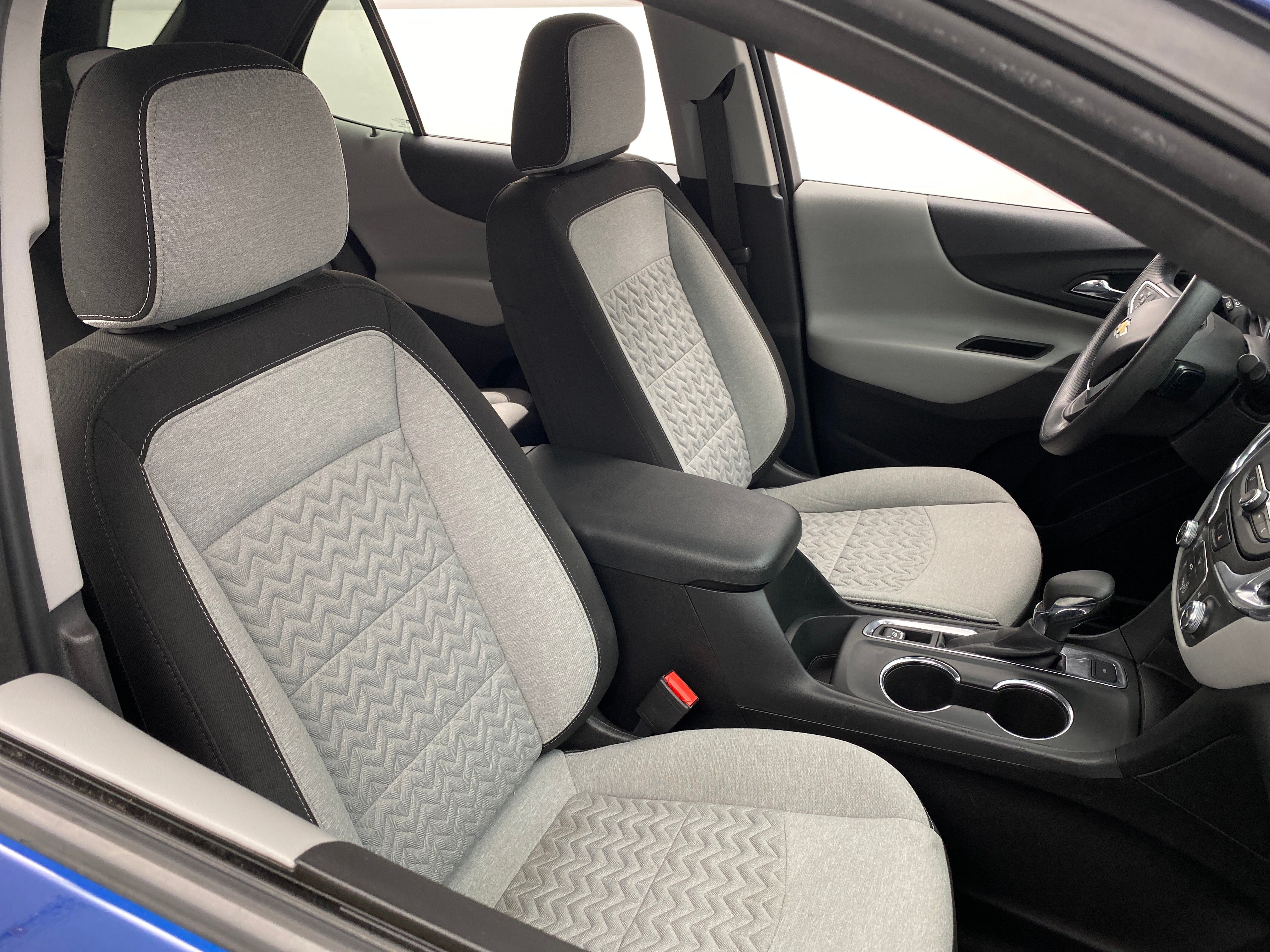 2022 Chevrolet Equinox LS 2