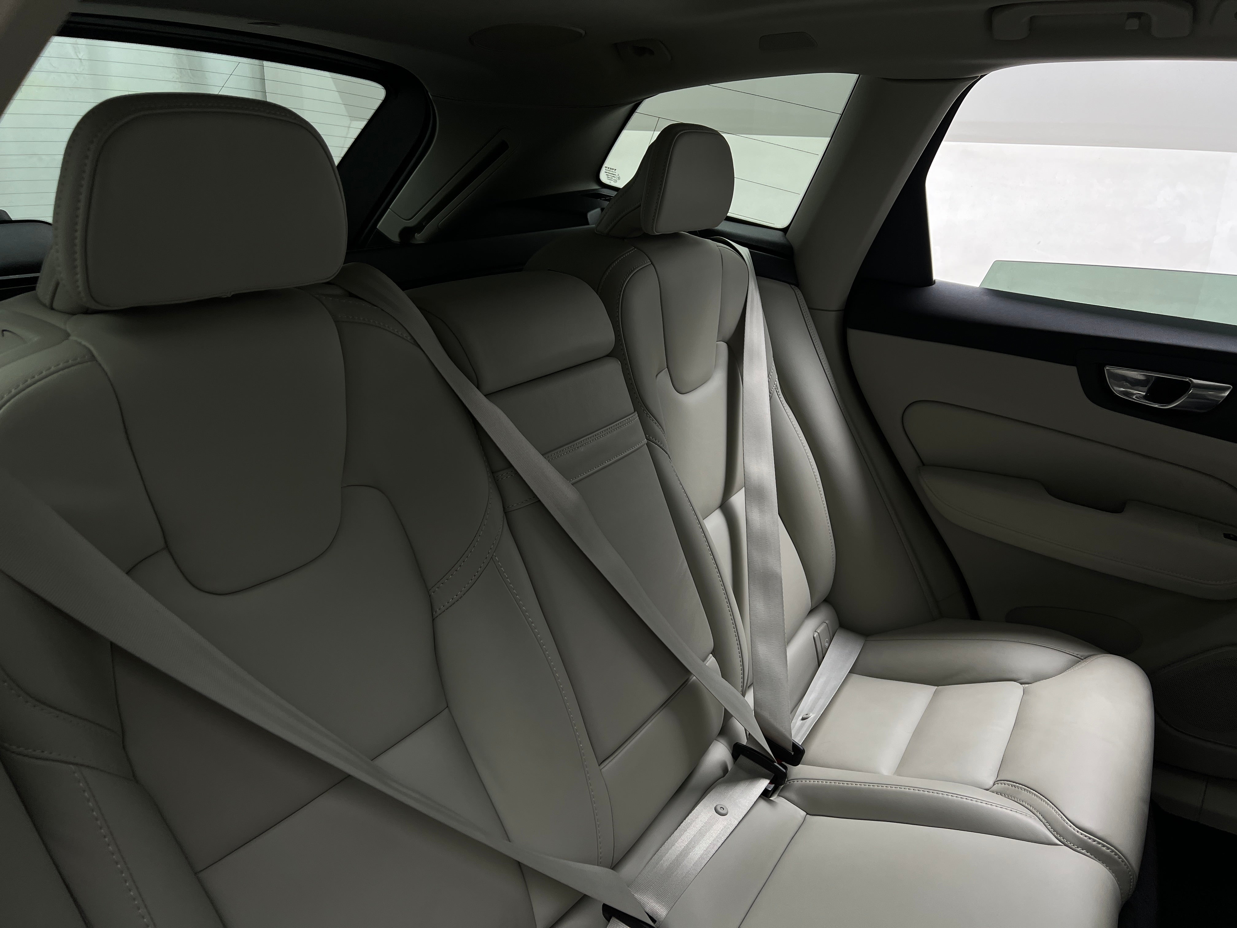 2022 Volvo XC60 Recharge Core 5
