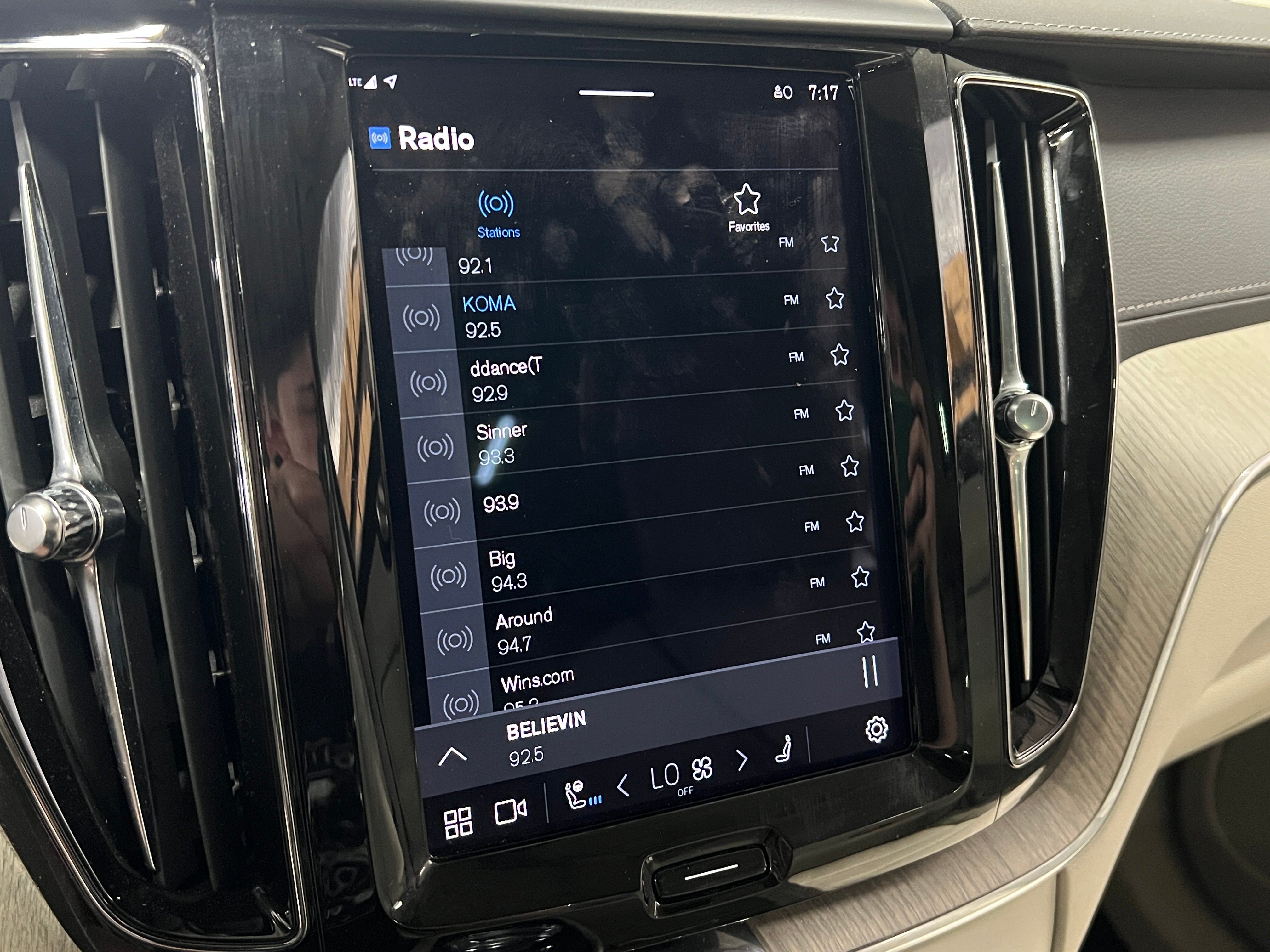 2022 Volvo XC60 Recharge Core 3