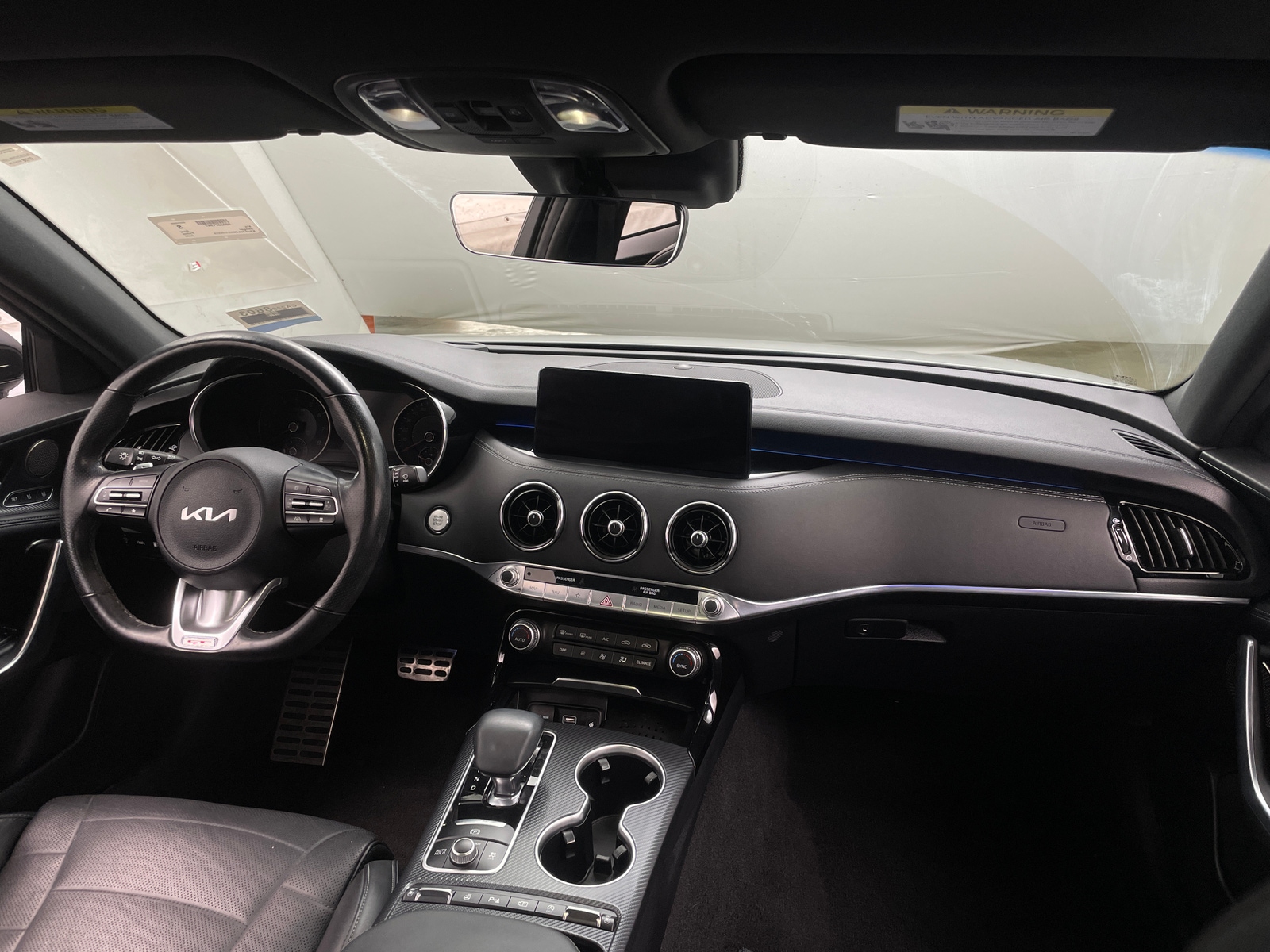 Thumbnail: 2022 Kia Stinger - 2