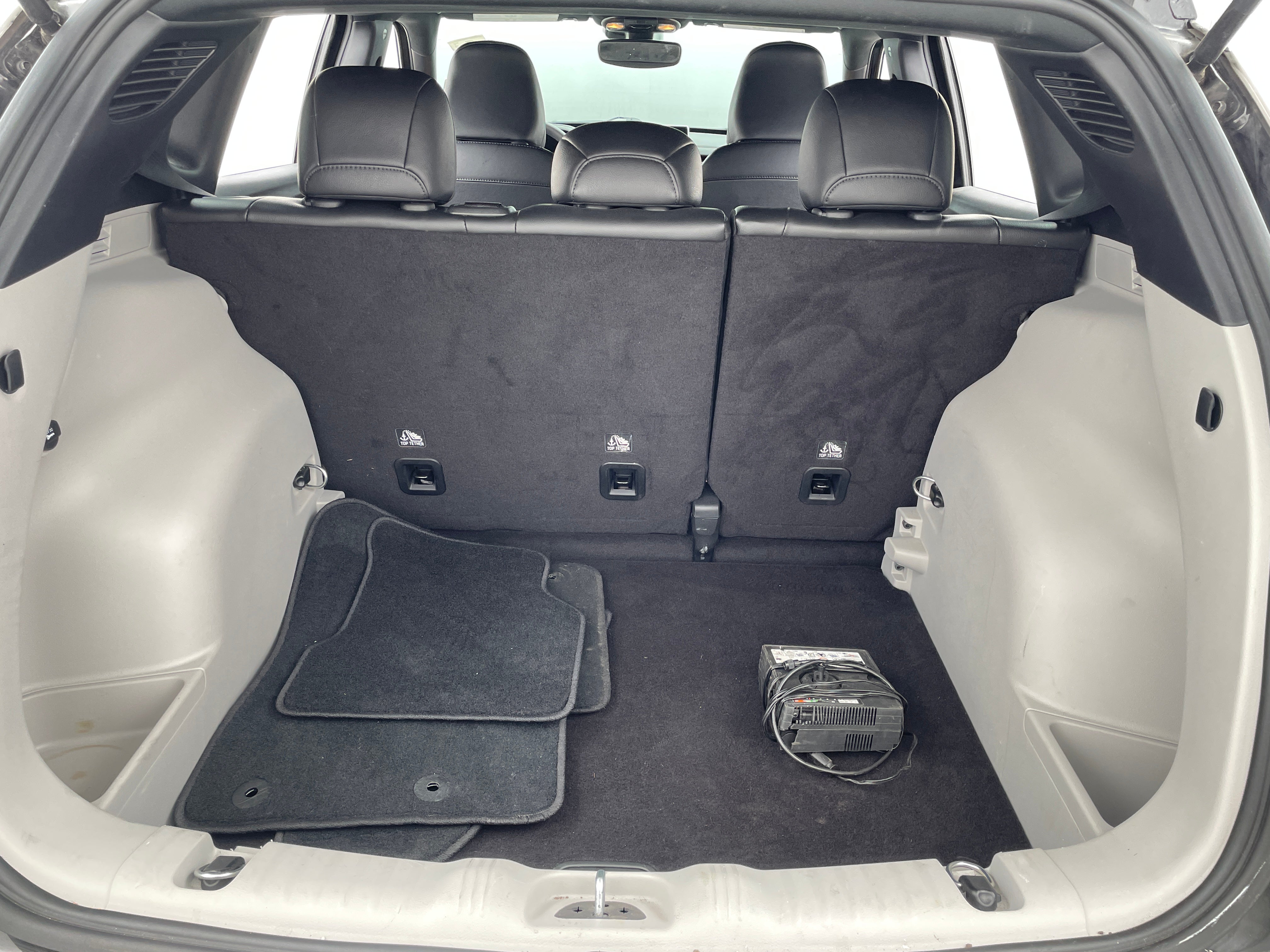 2023 Jeep Compass Limited 6