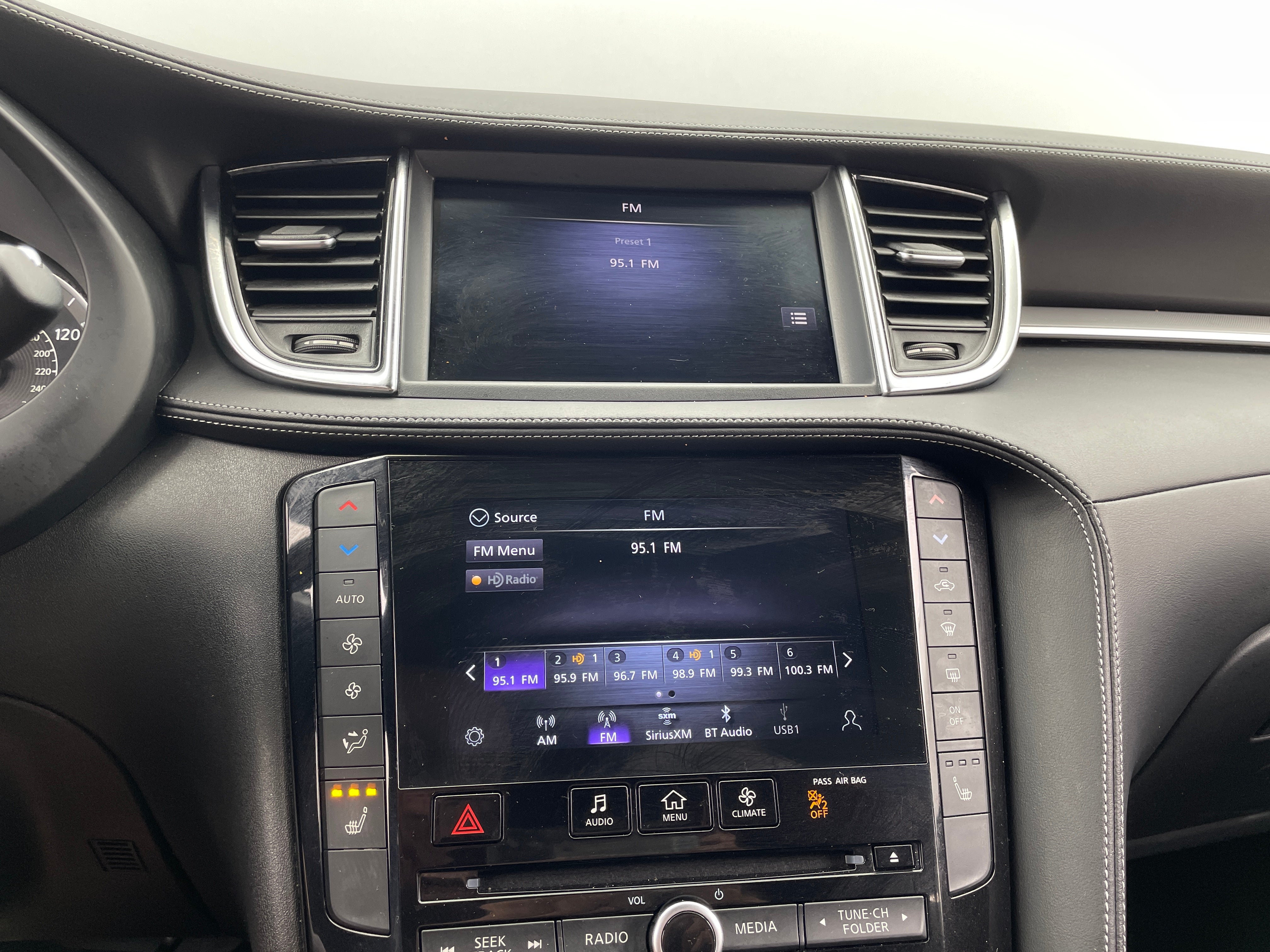 2021 INFINITI QX50 Luxe 3