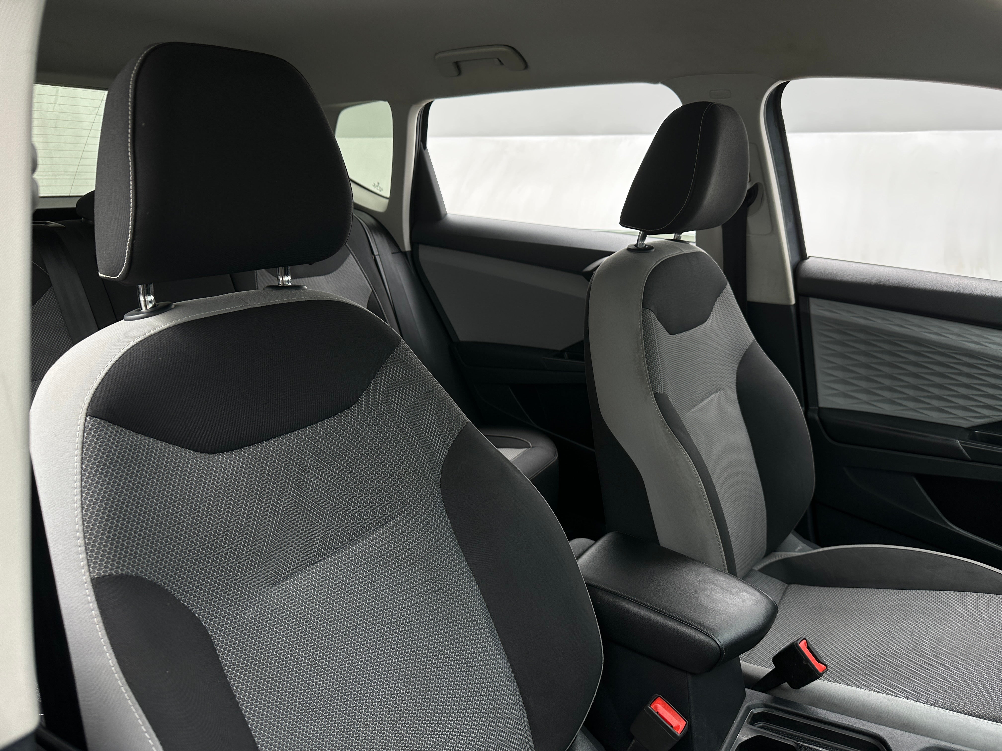2022 Volkswagen Taos S 2