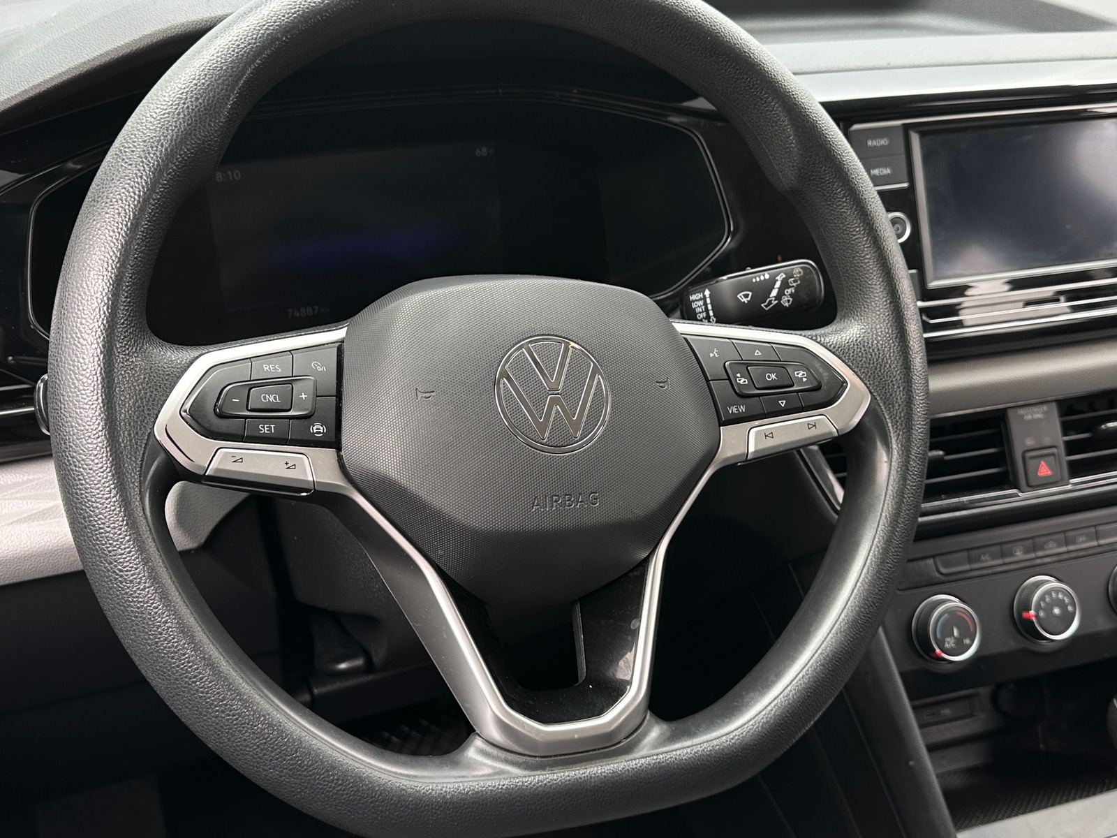 Thumbnail: 2022 Volkswagen Taos - 5