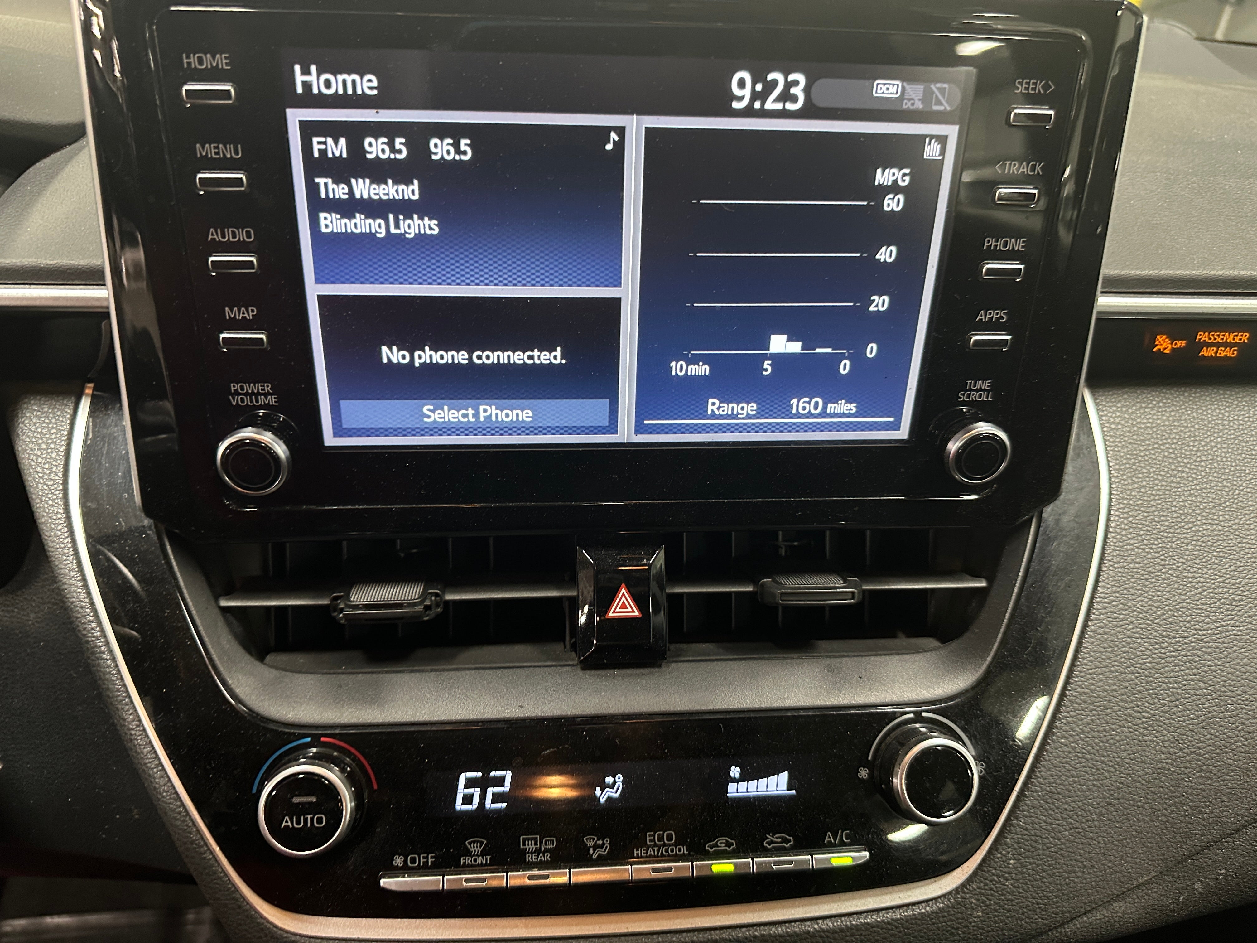 2020 Toyota Corolla LE 4