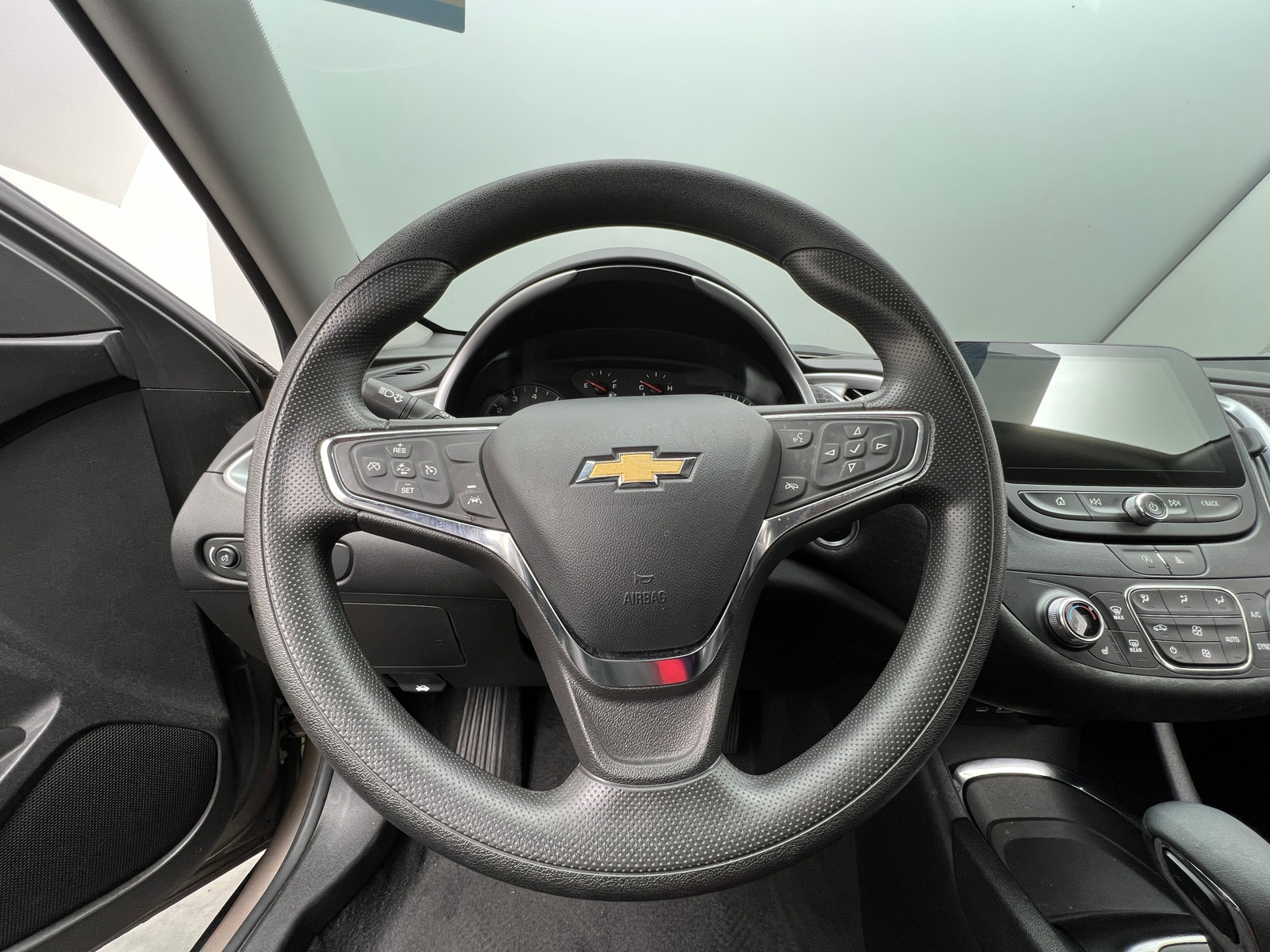 Thumbnail: 2023 Chevrolet Malibu - 5