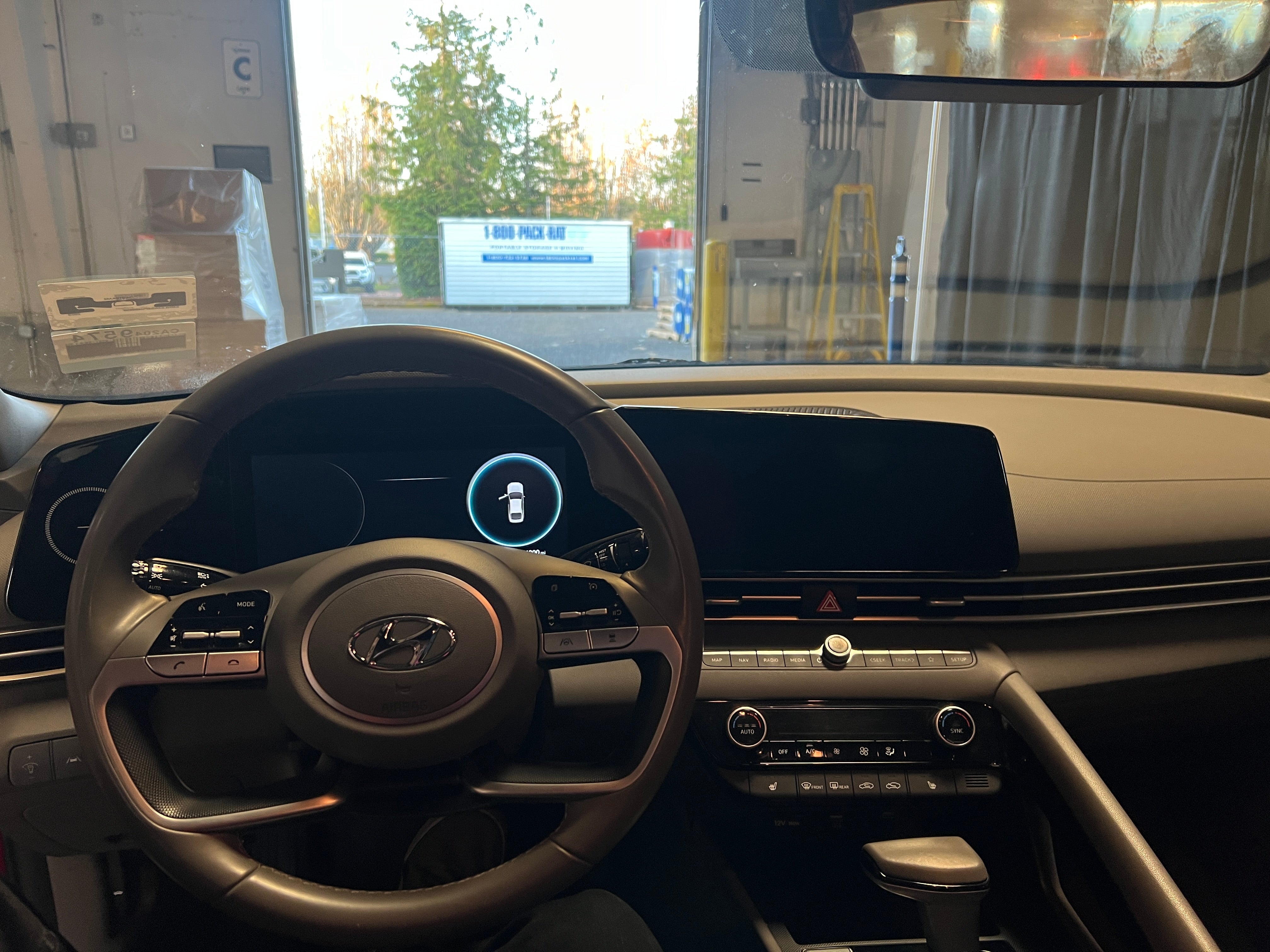 2023 Hyundai Elantra SEL 3