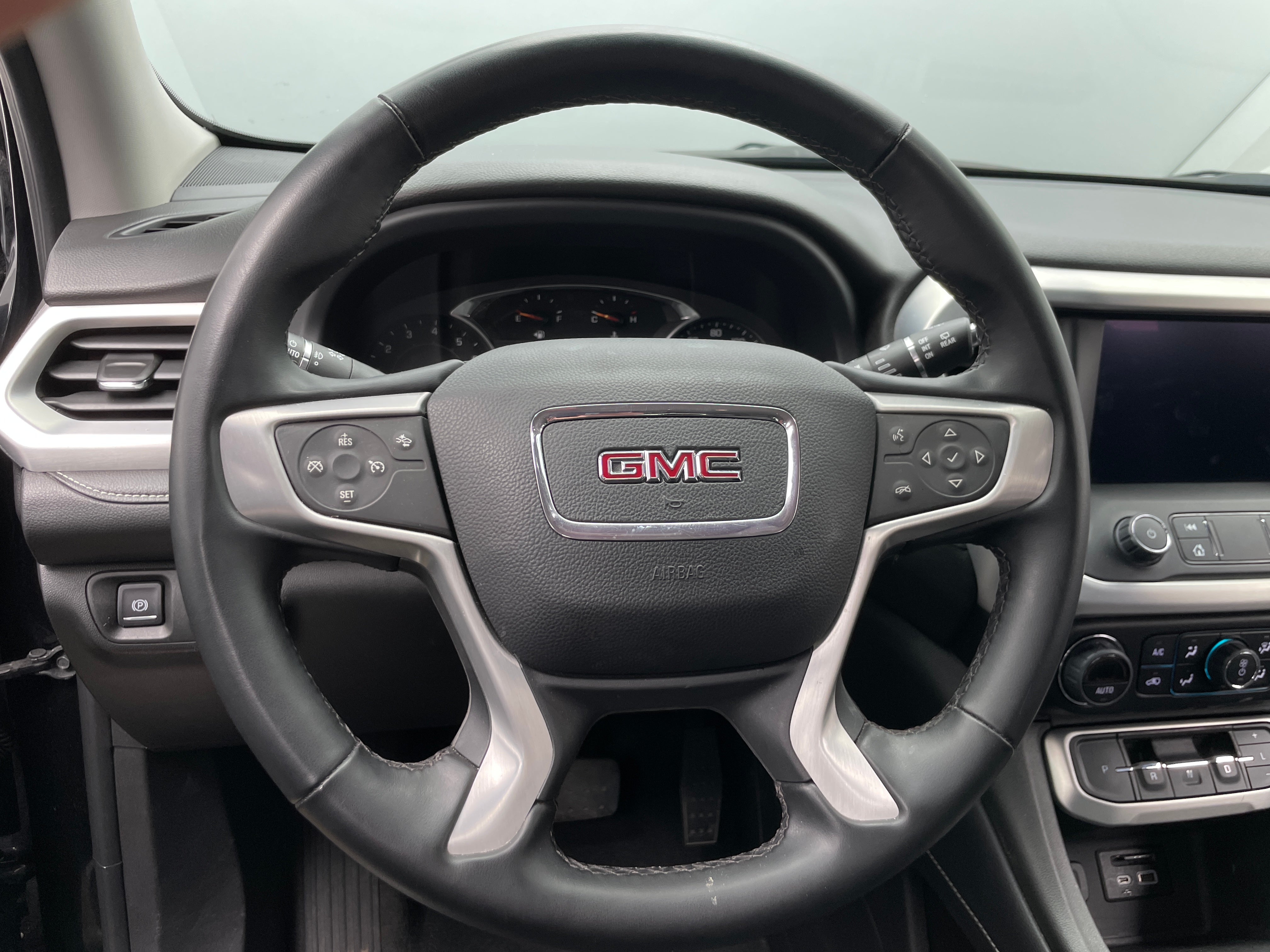 2023 GMC Acadia SLT 4