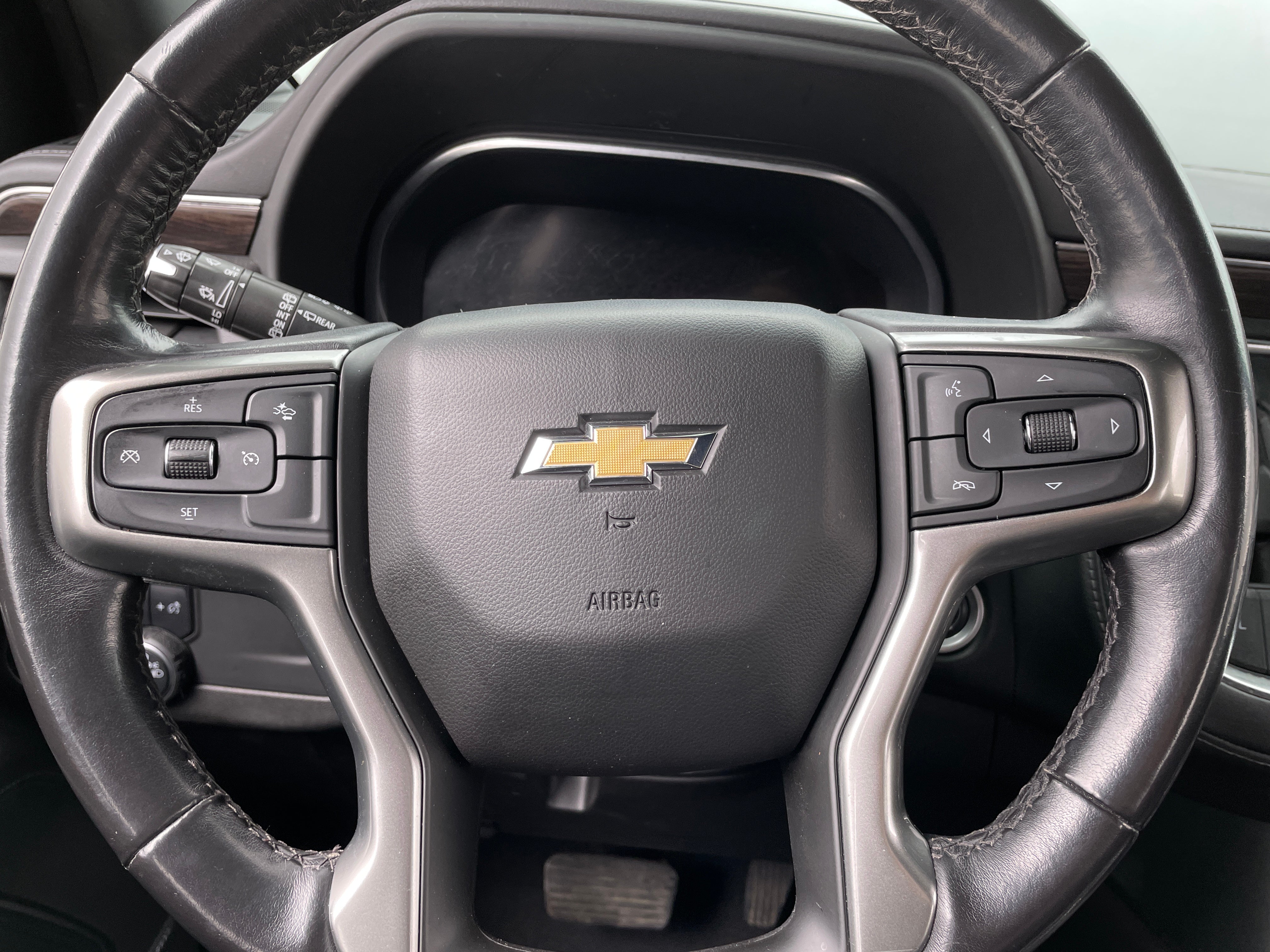 2022 Chevrolet Suburban LT 4