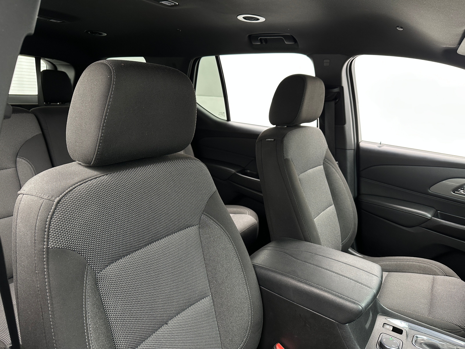 Thumbnail: 2023 Chevrolet Traverse - 2