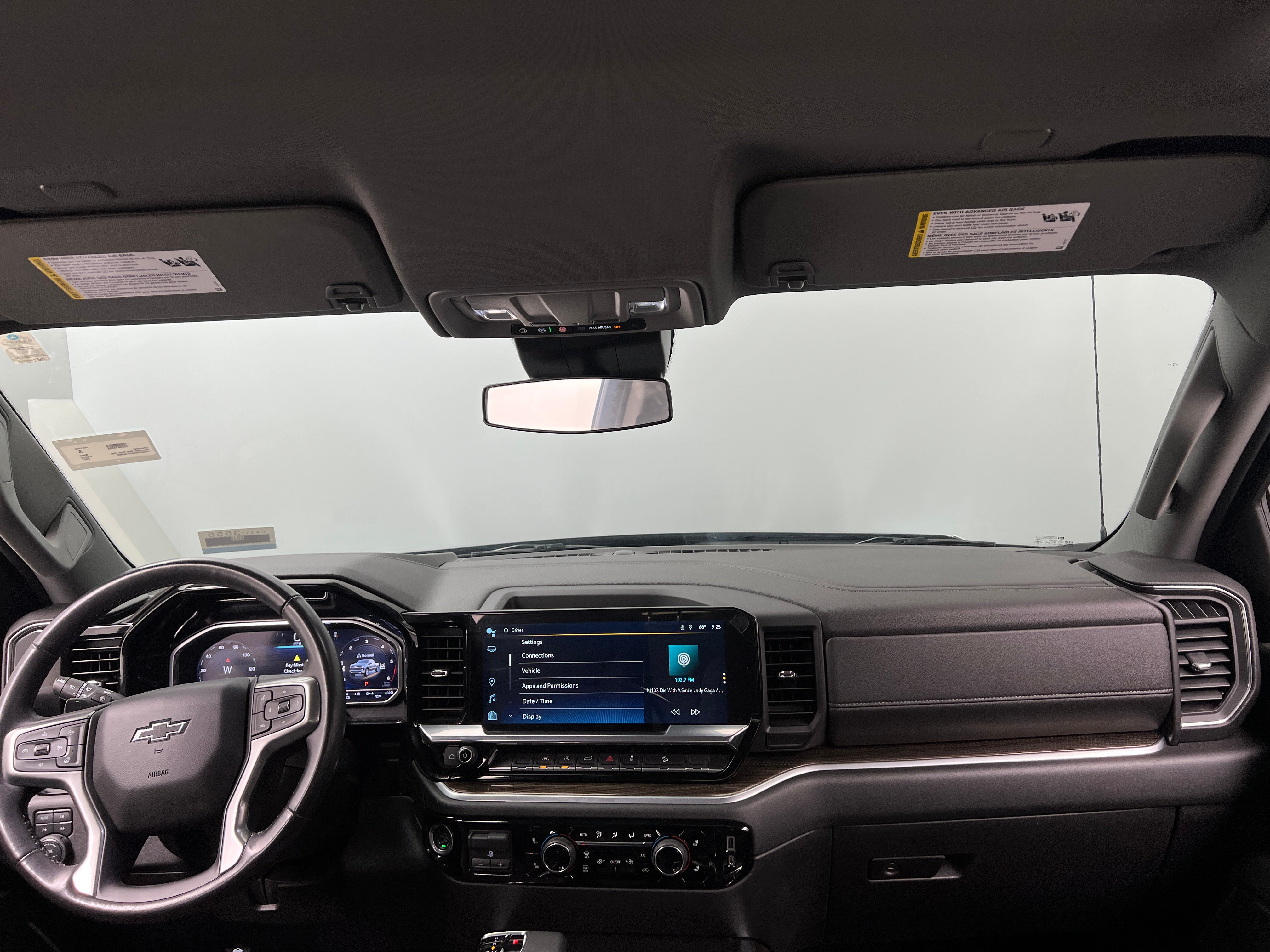 2023 Chevrolet Silverado 1500 RST 3