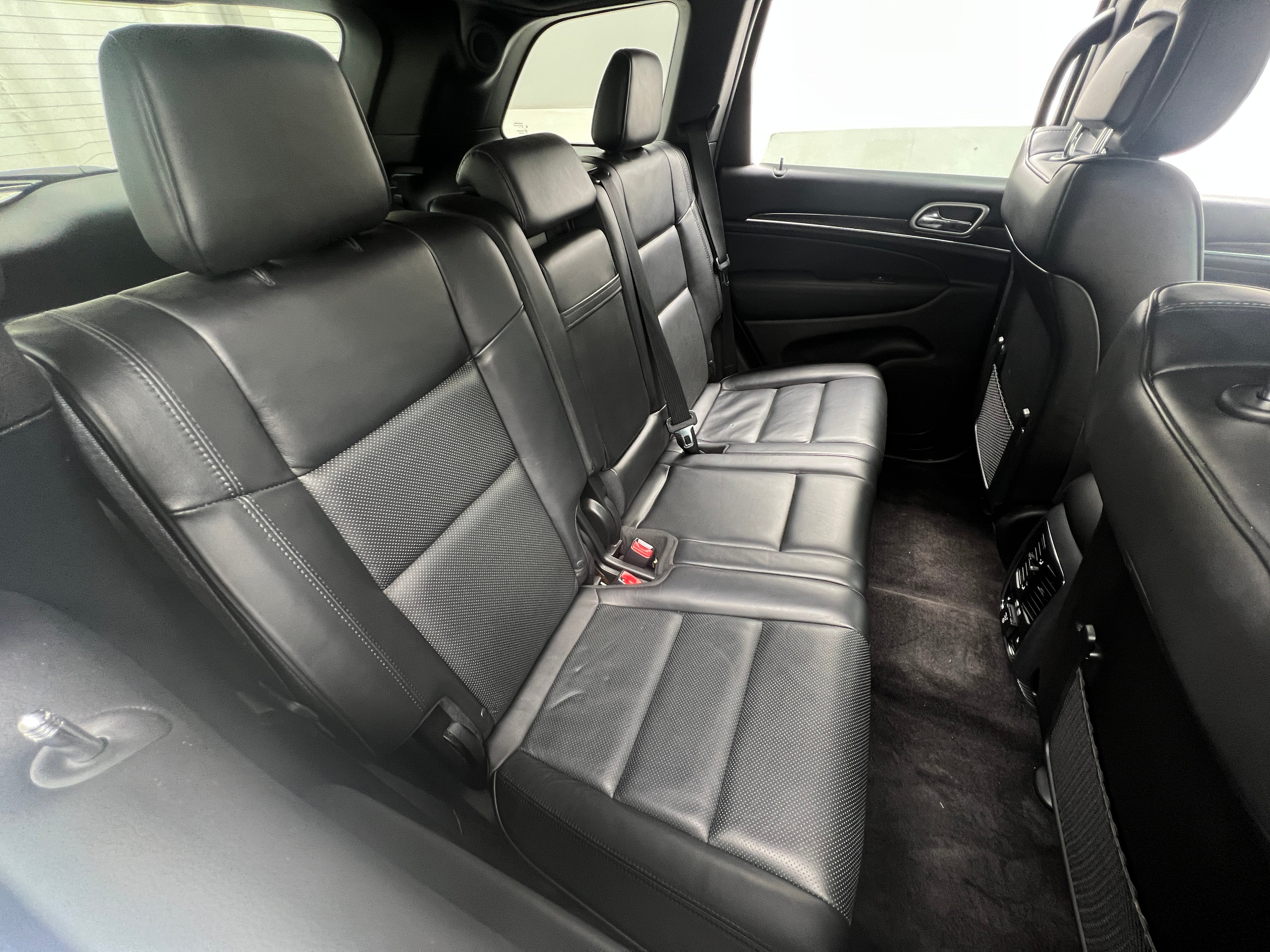 2018 Jeep Grand Cherokee Overland 5