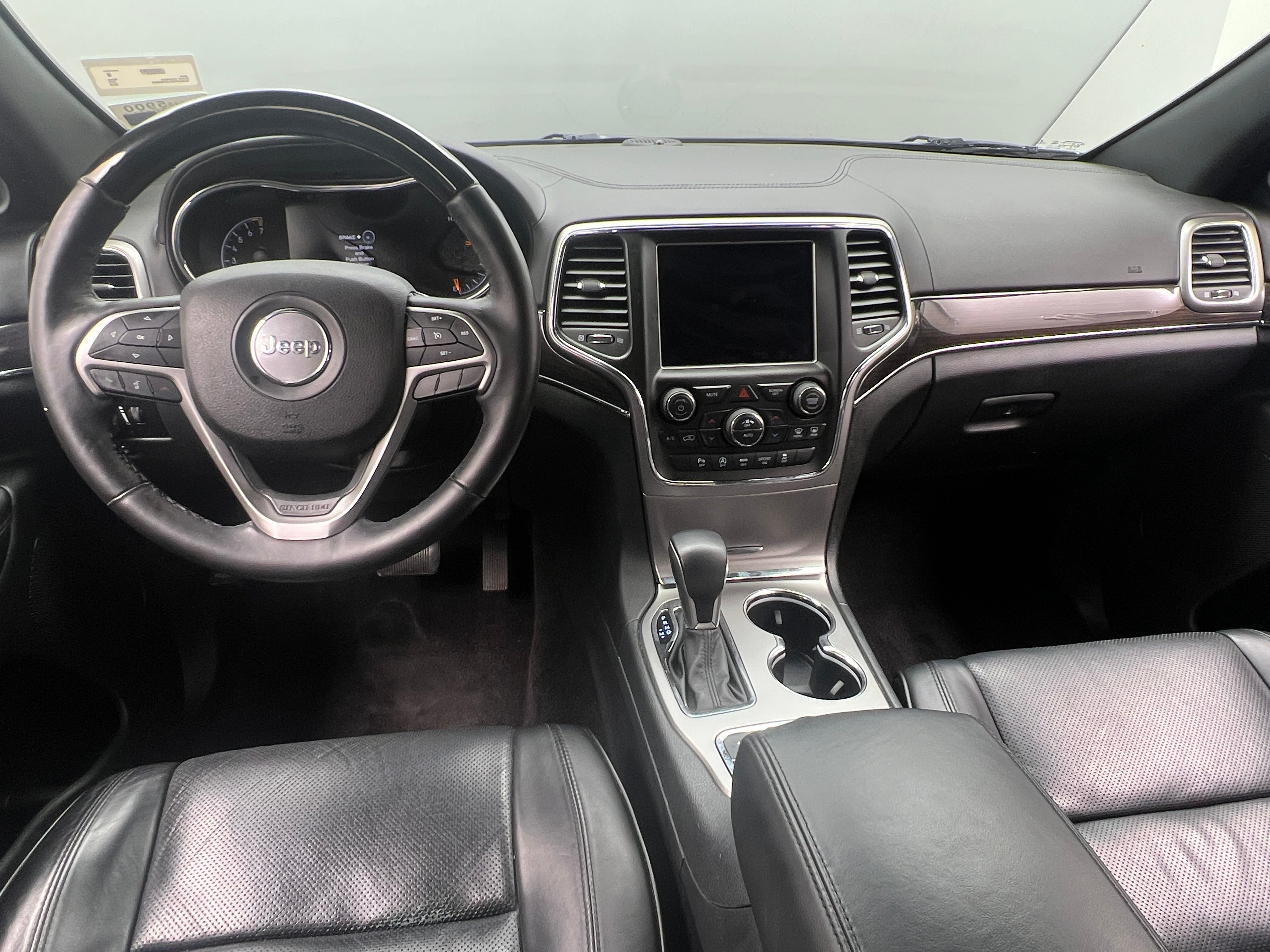 2018 Jeep Grand Cherokee Overland 2