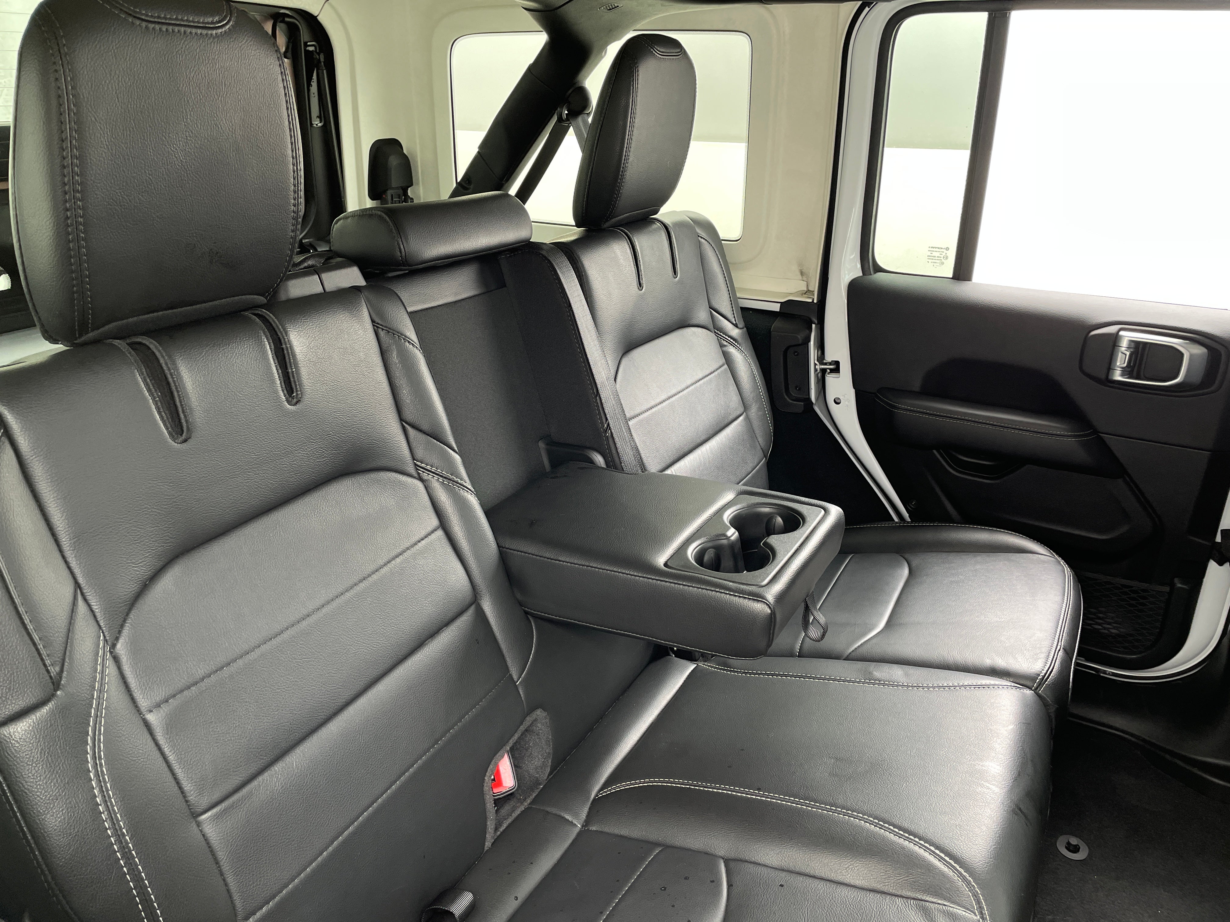 2022 Jeep Wrangler Unlimited Sahara 4xe 5