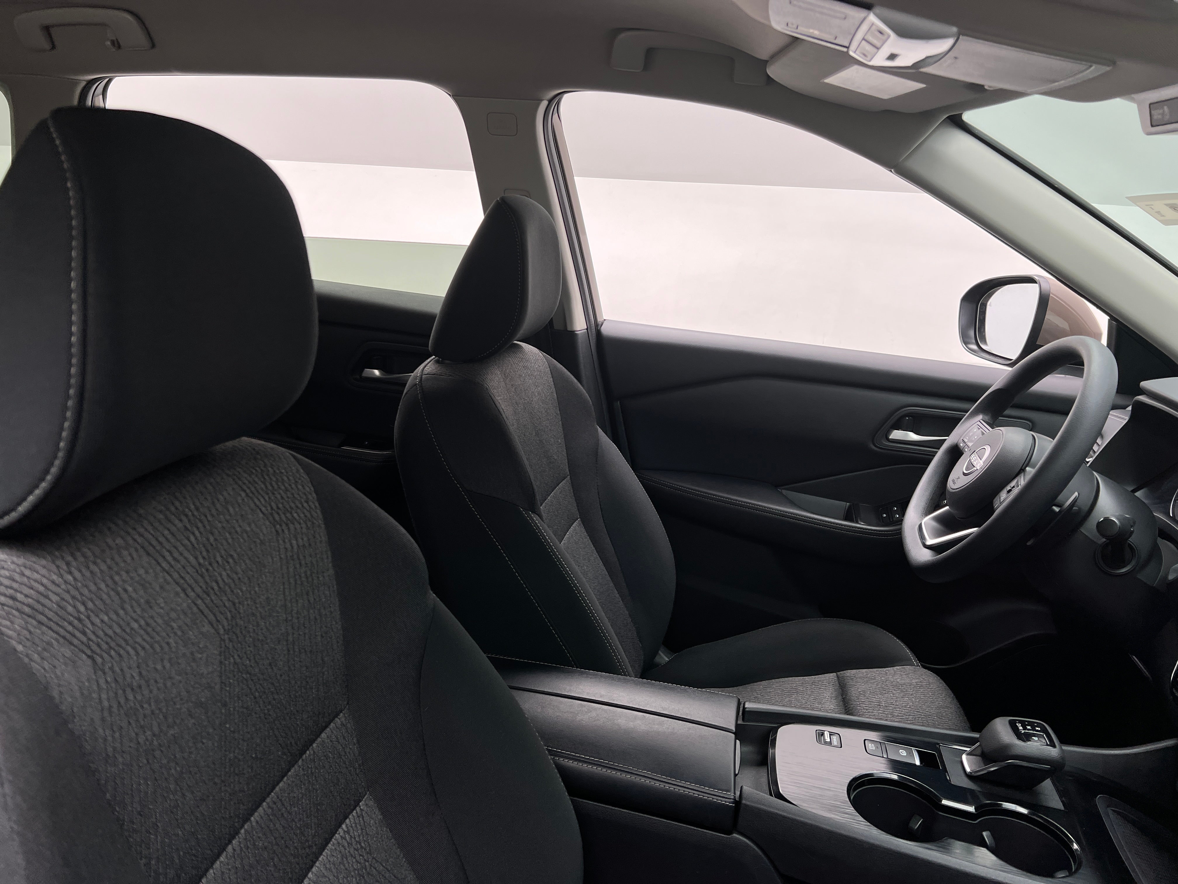 2024 Nissan Rogue SV 2