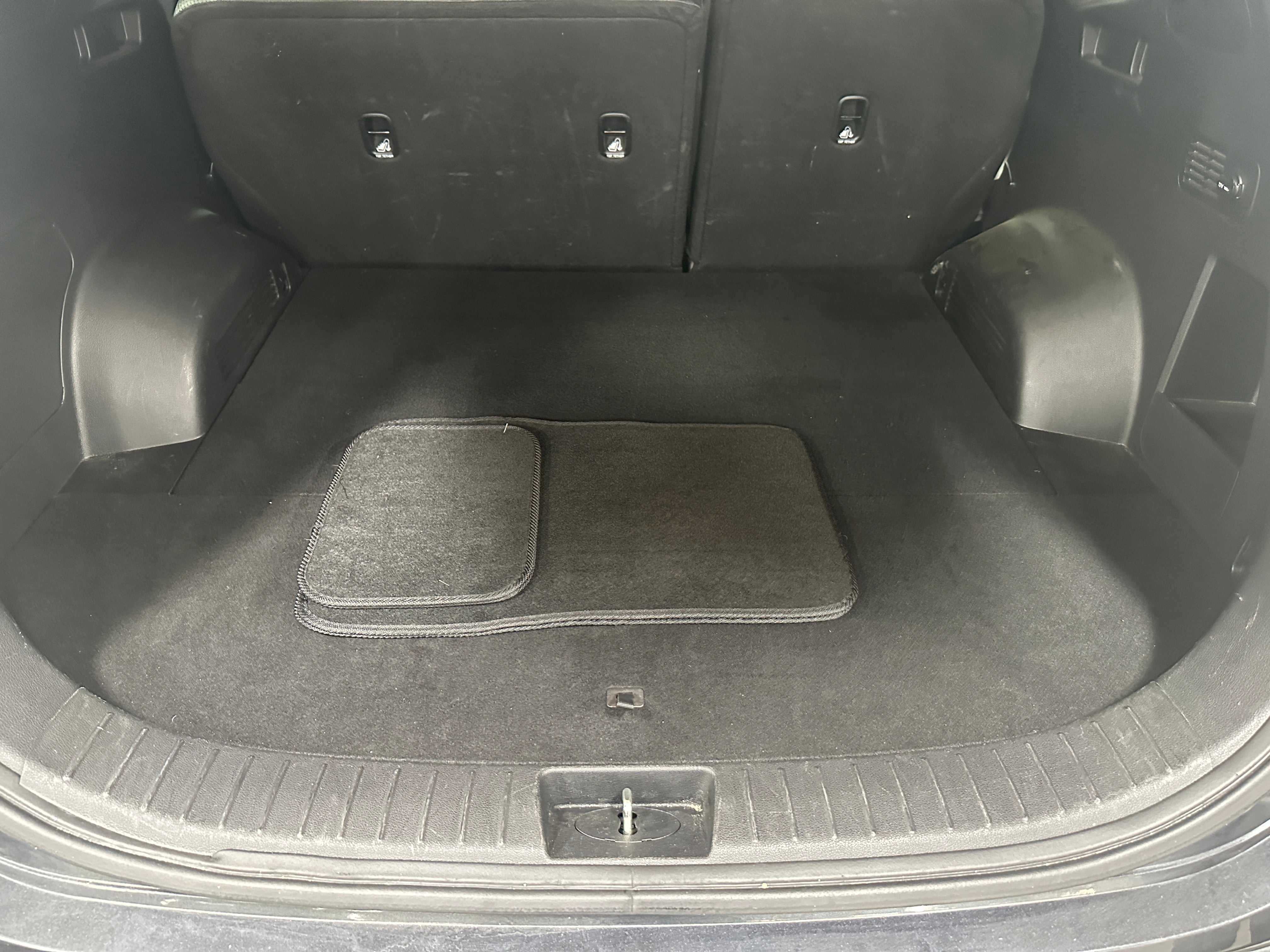 2023 Hyundai Santa Fe SE 7