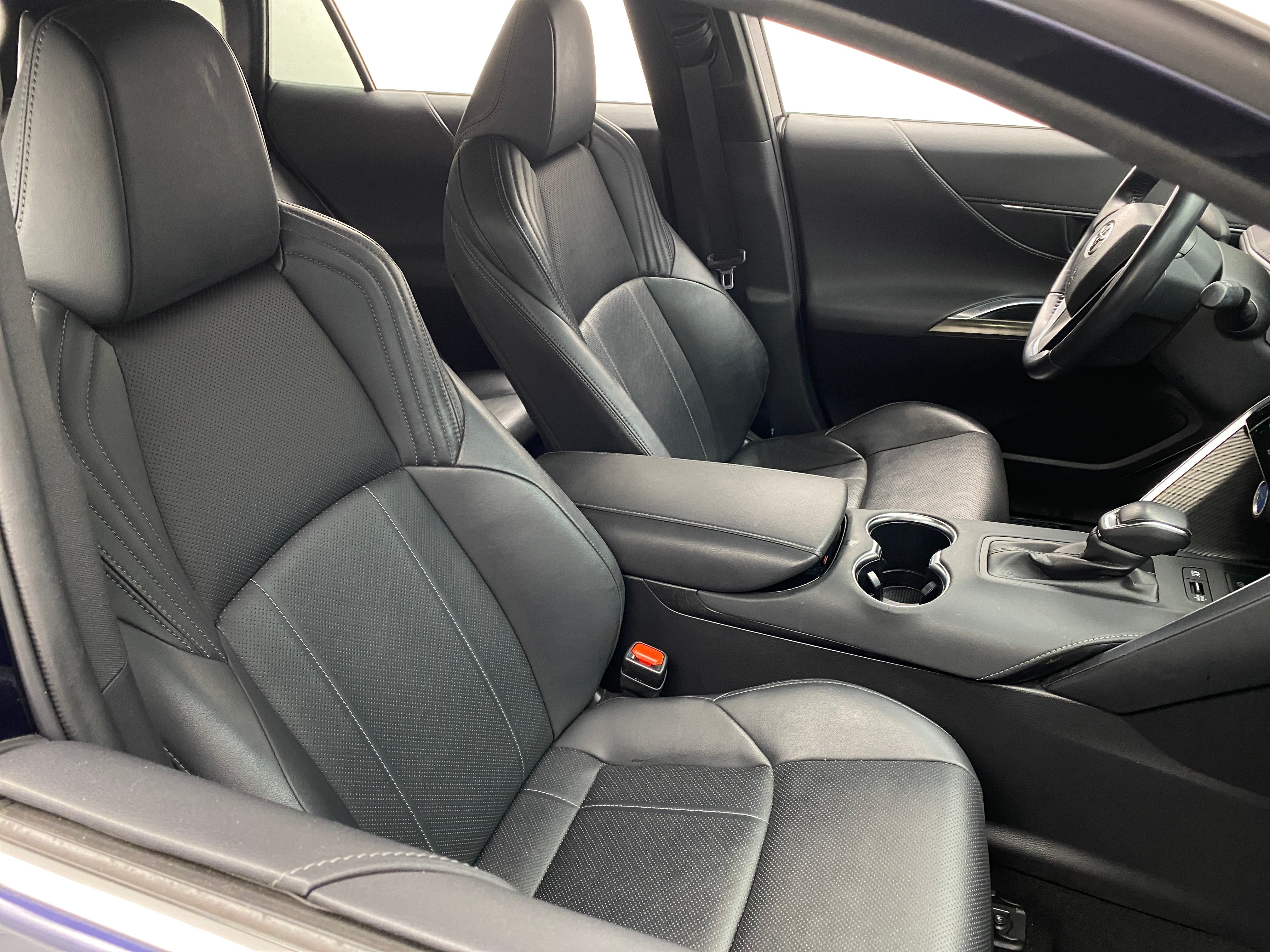 2021 Toyota Venza XLE 2
