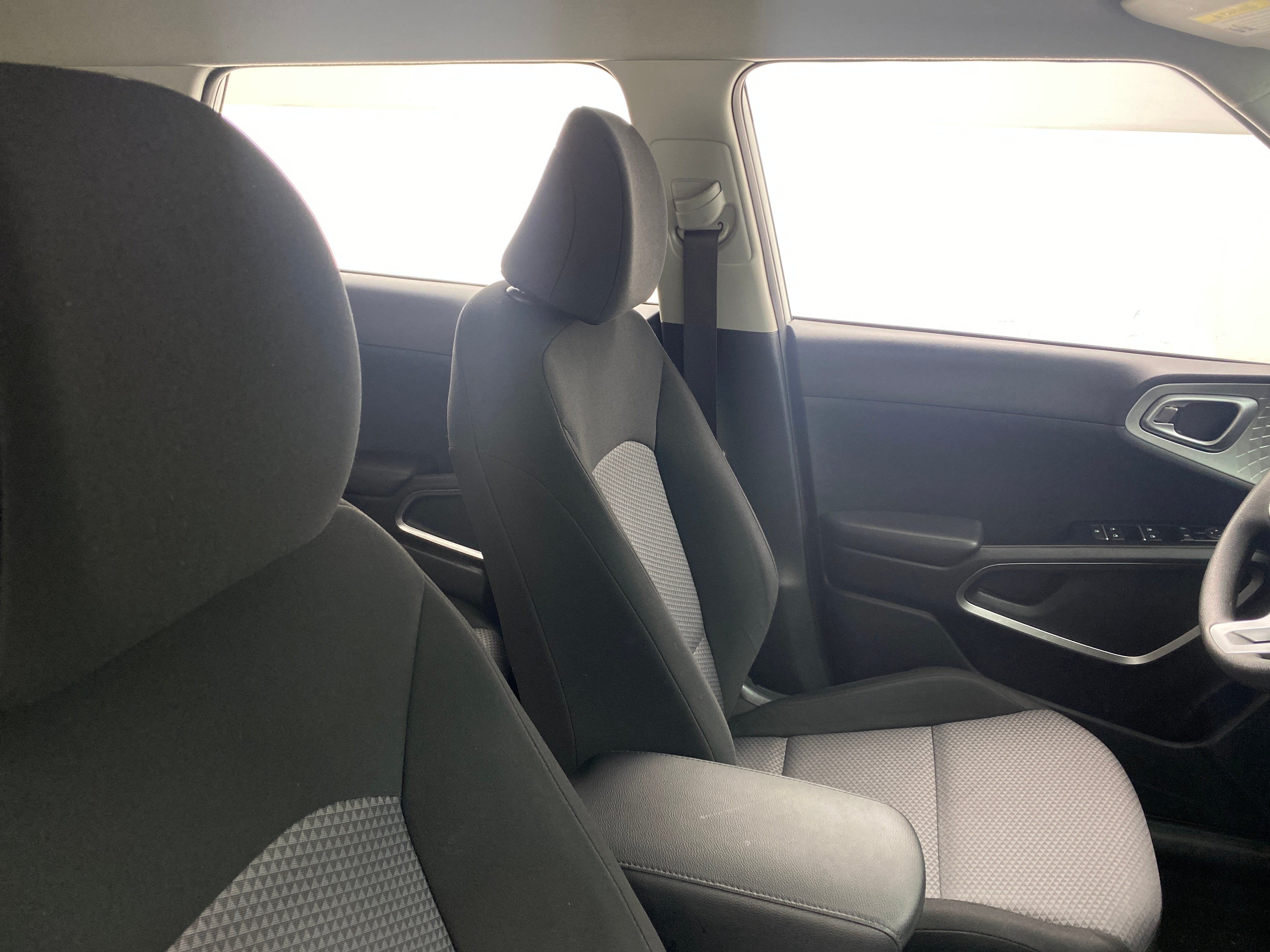2023 Kia Soul LX 2