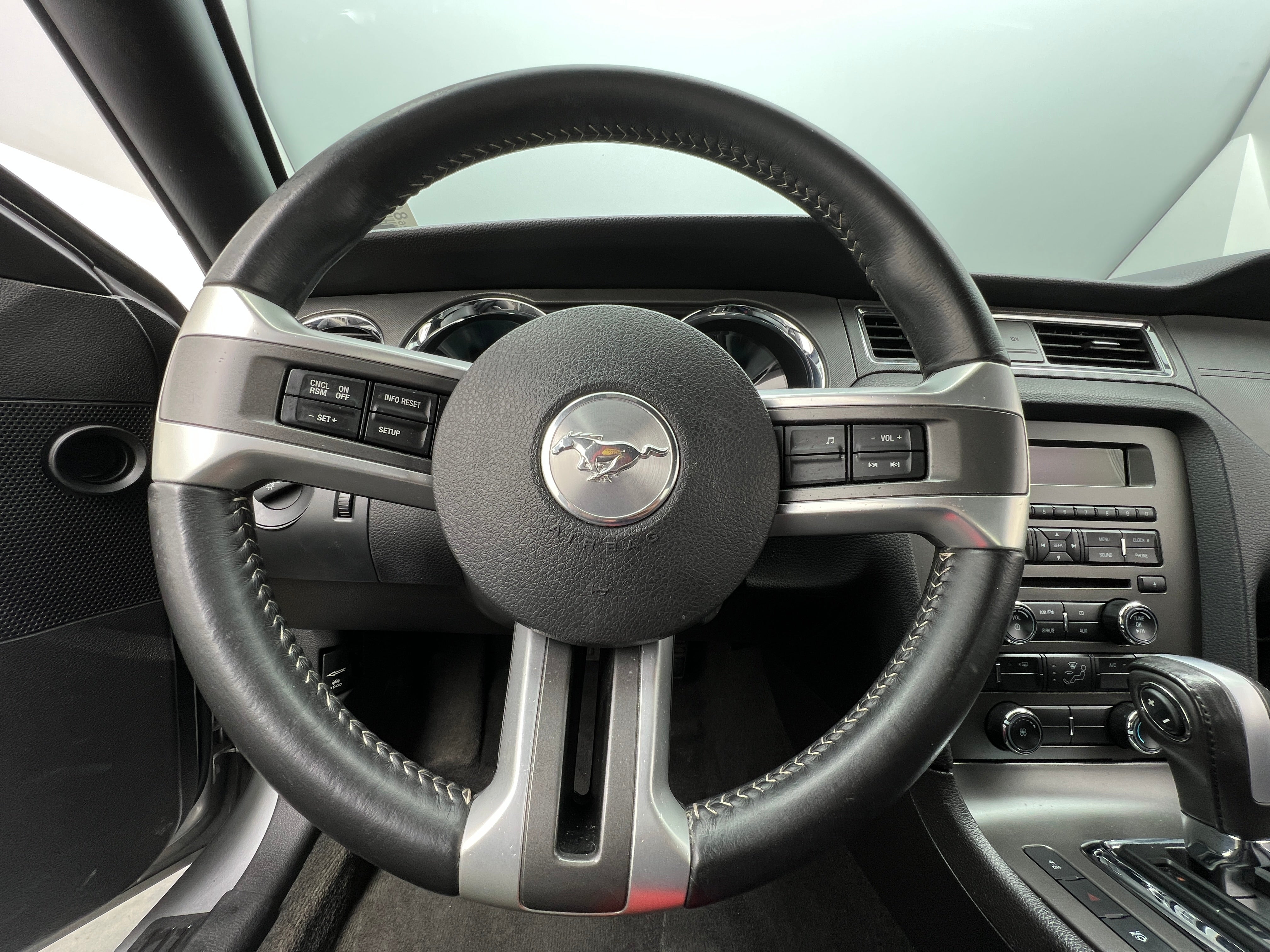 2013 Ford Mustang V6 4