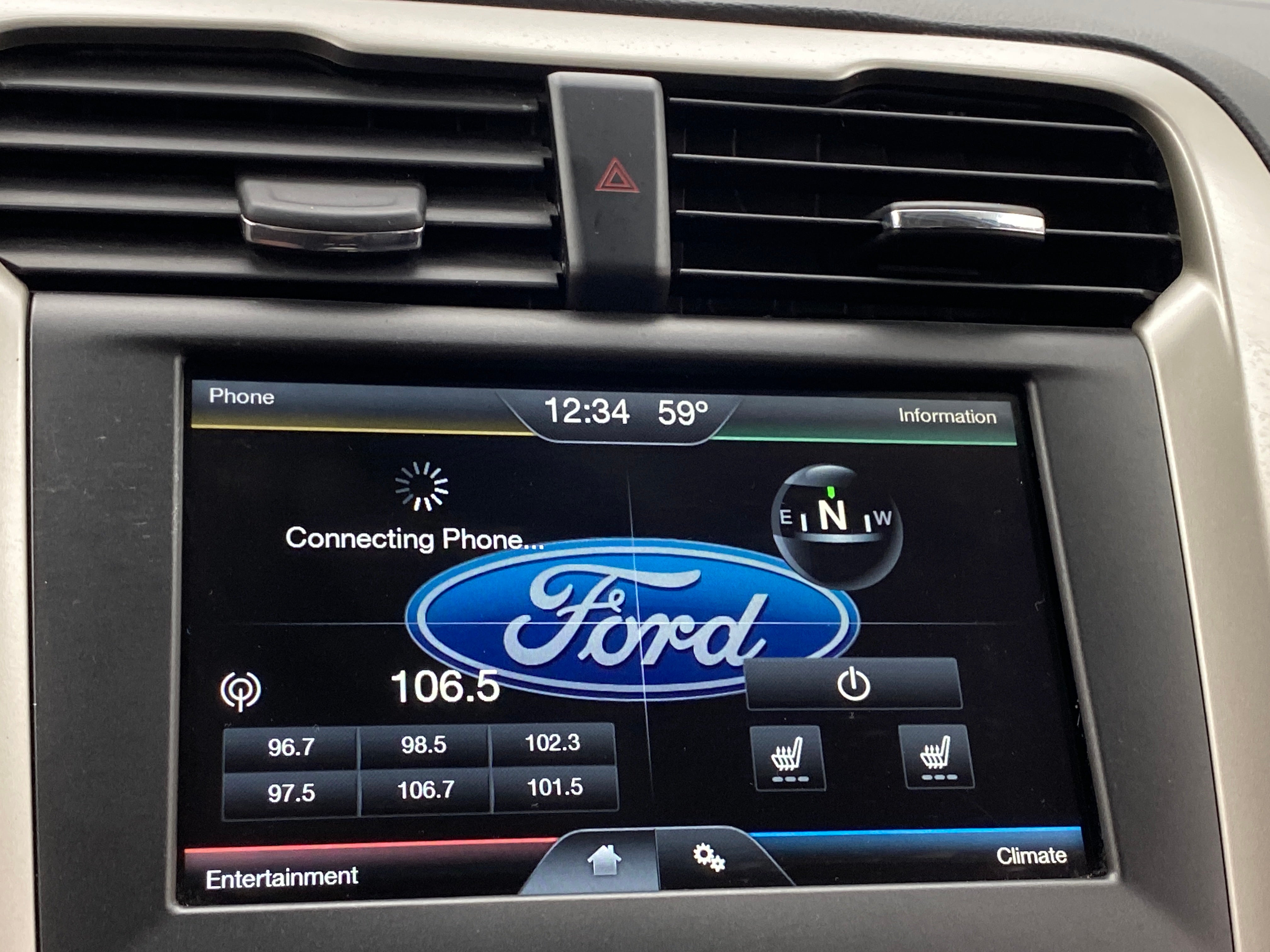 2016 Ford Fusion SE 3