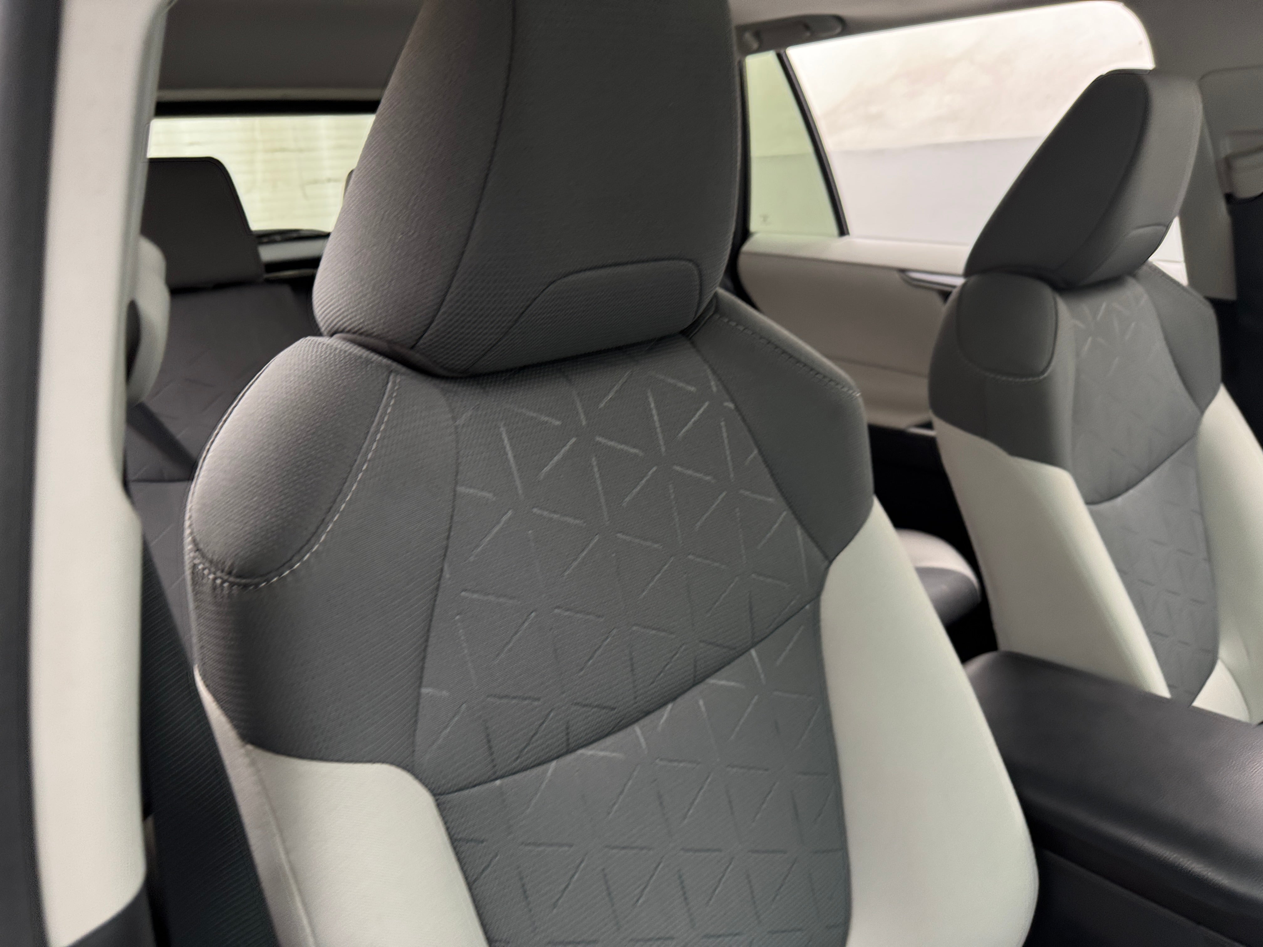 2019 Toyota RAV4 XLE 2
