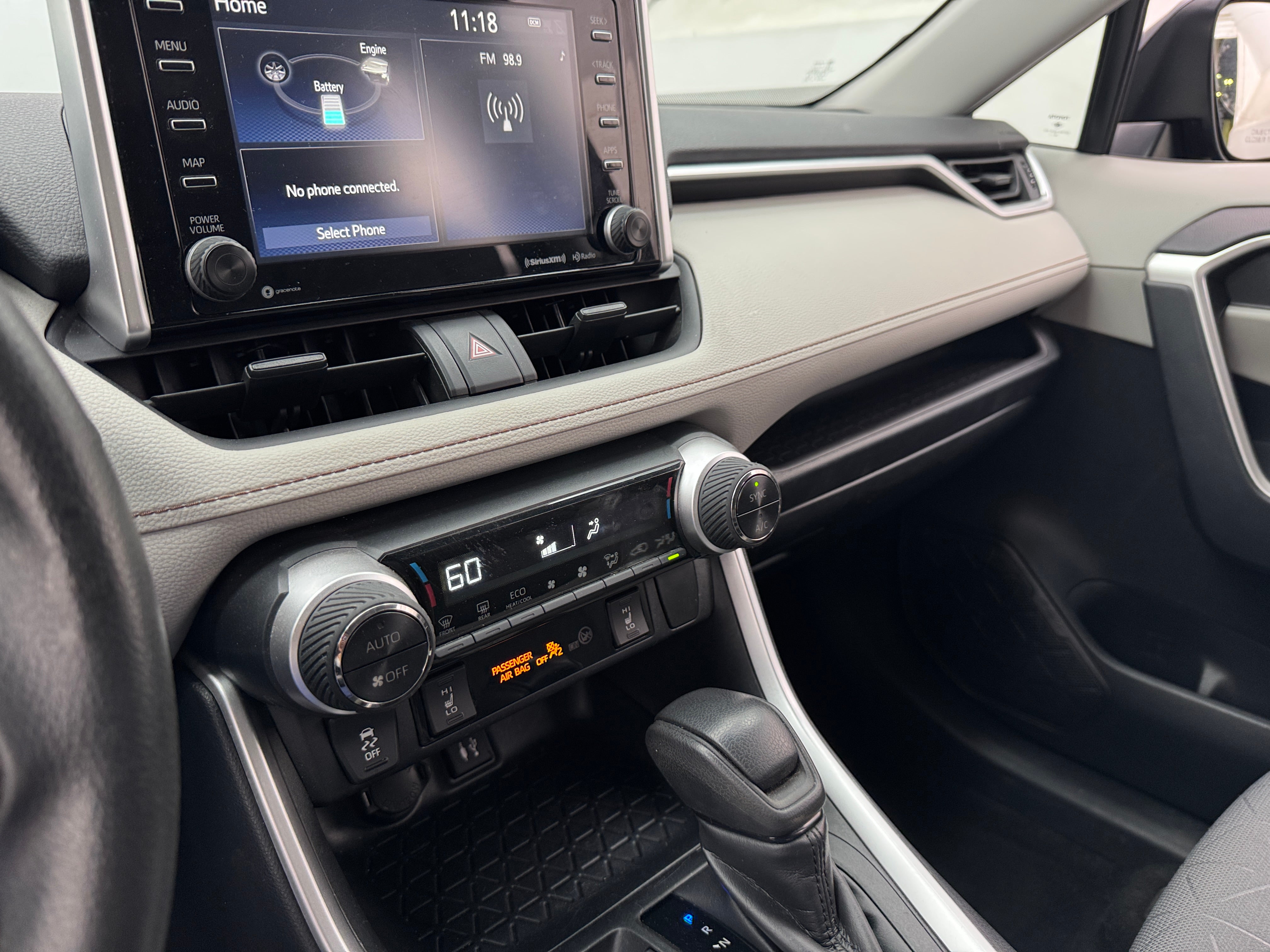2019 Toyota RAV4 XLE 4