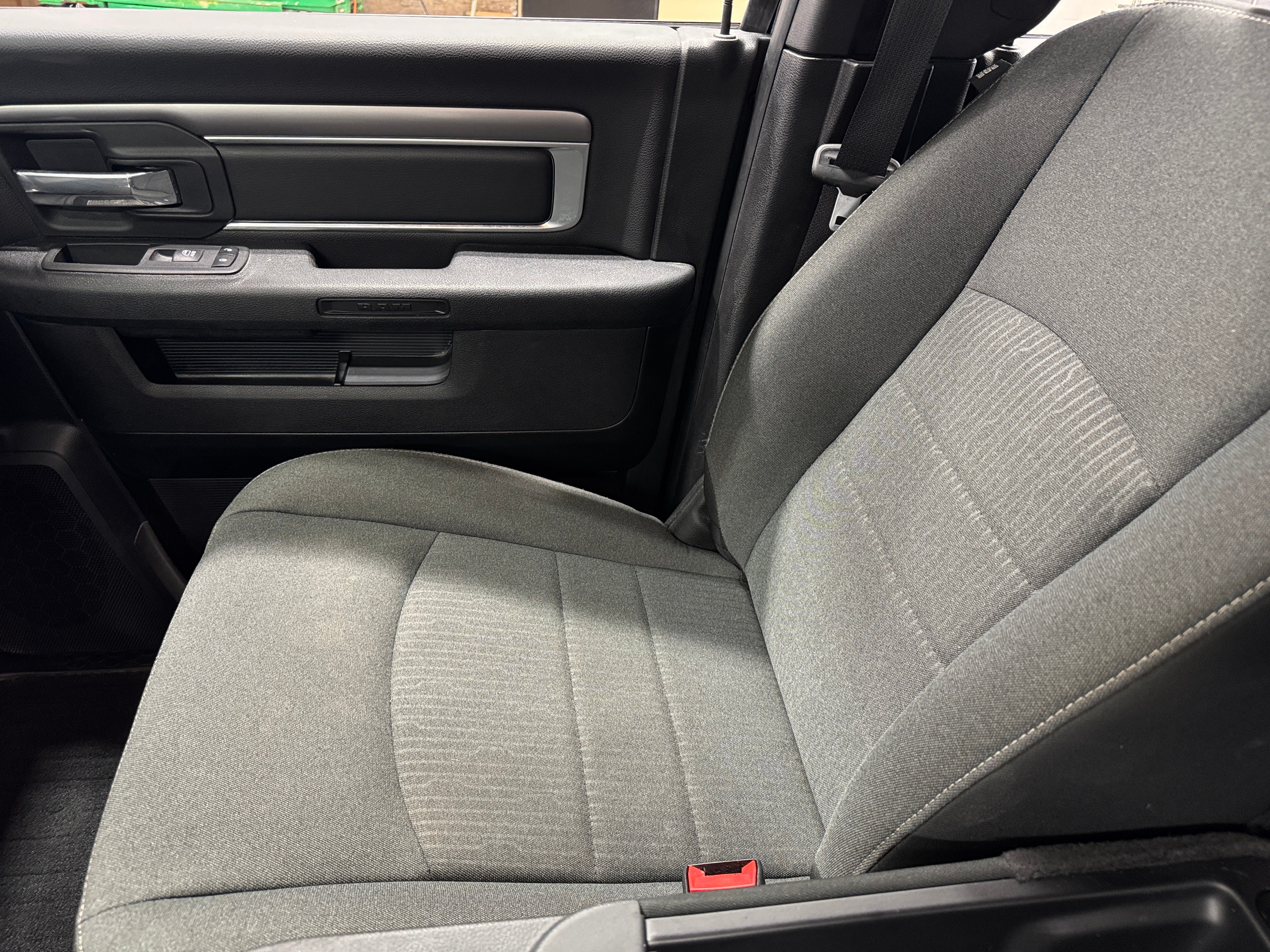 2022 RAM 1500 Classic Warlock 2
