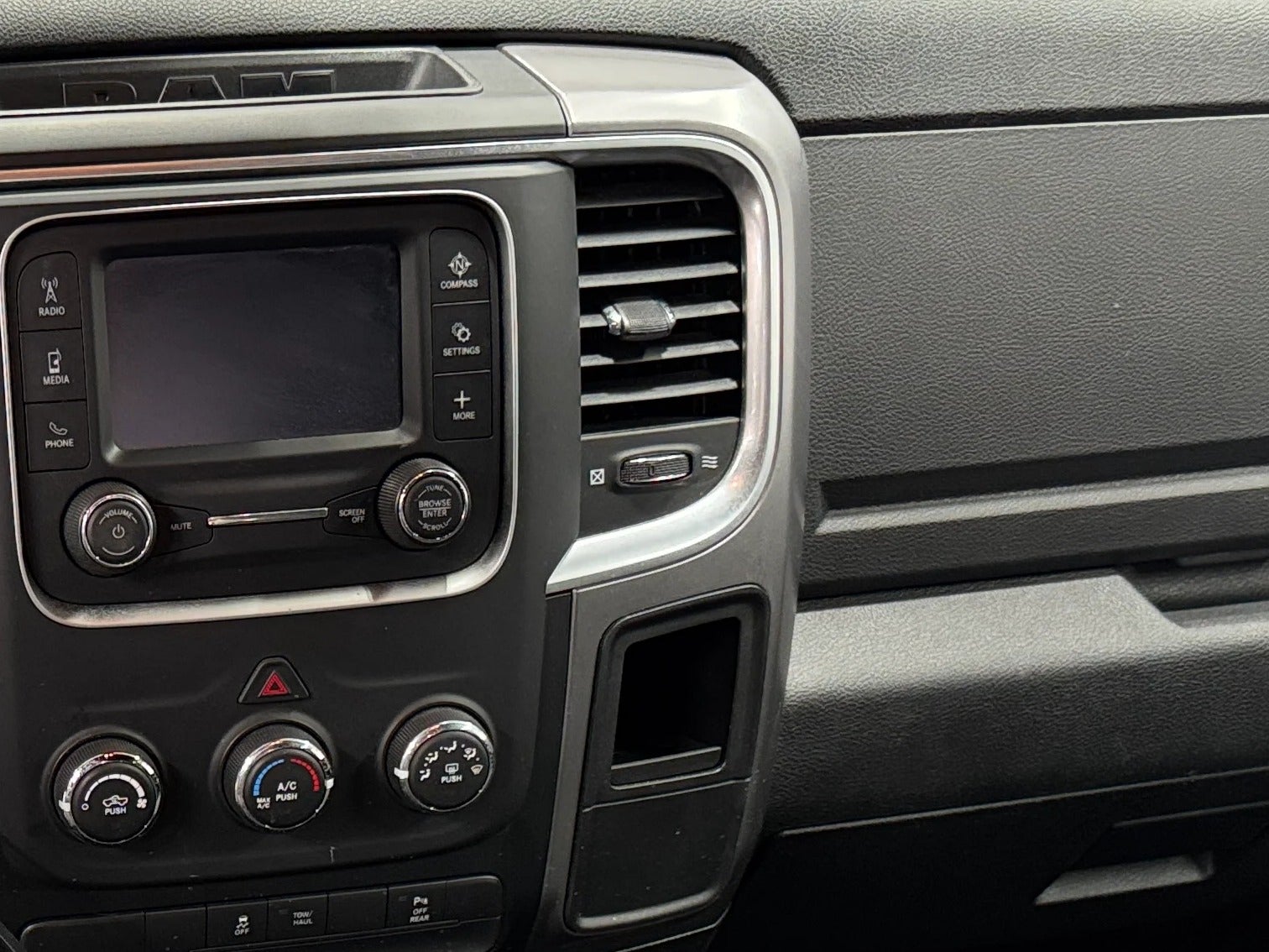 2022 RAM 1500 Classic Warlock 3