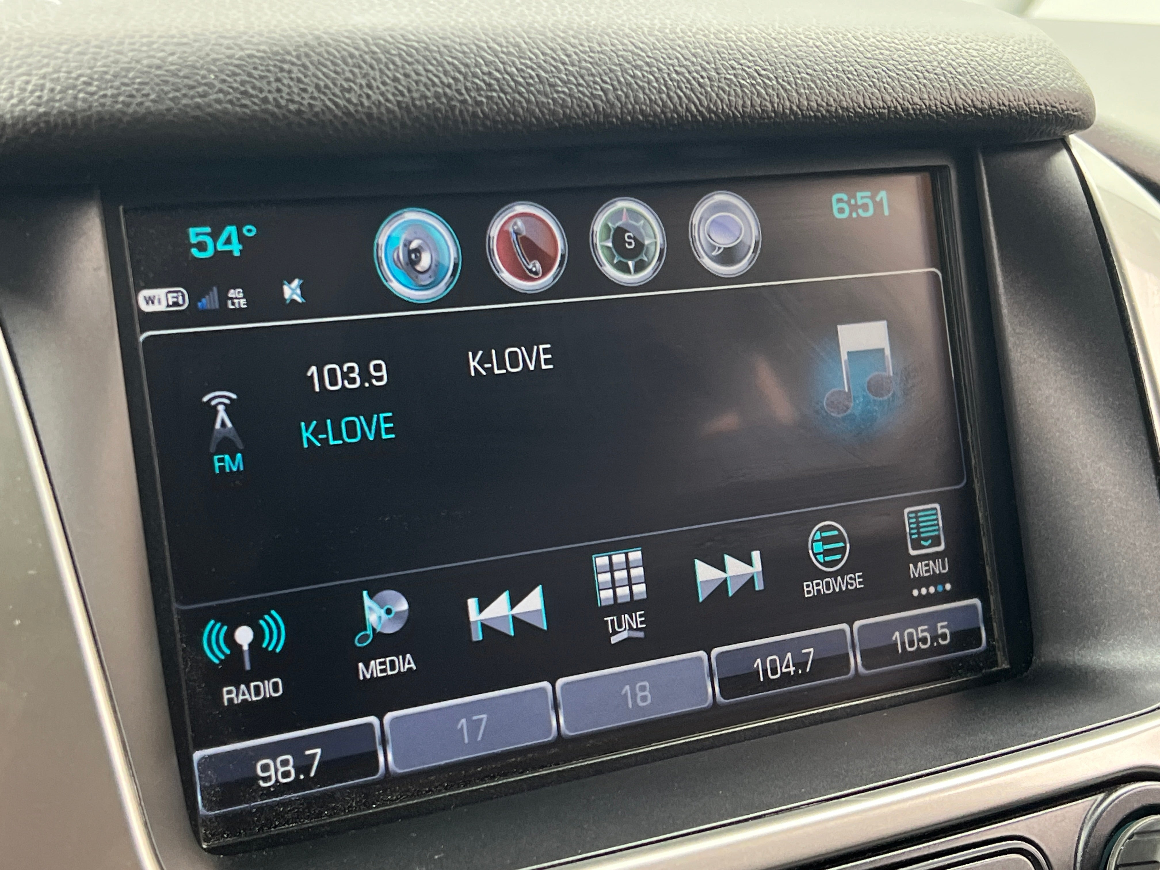 2020 Chevrolet Suburban LT 3