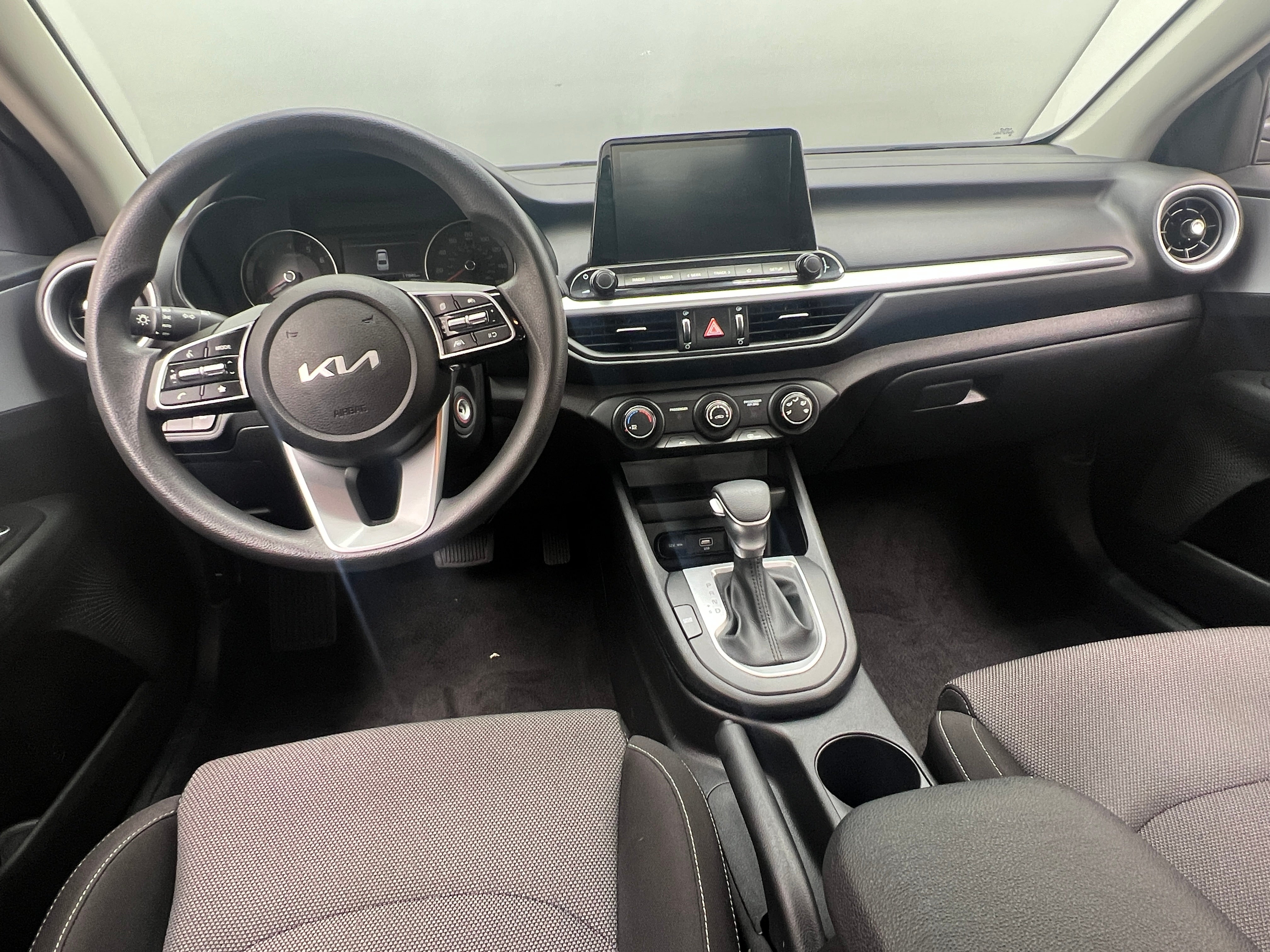 2024 Kia Forte LXS 3