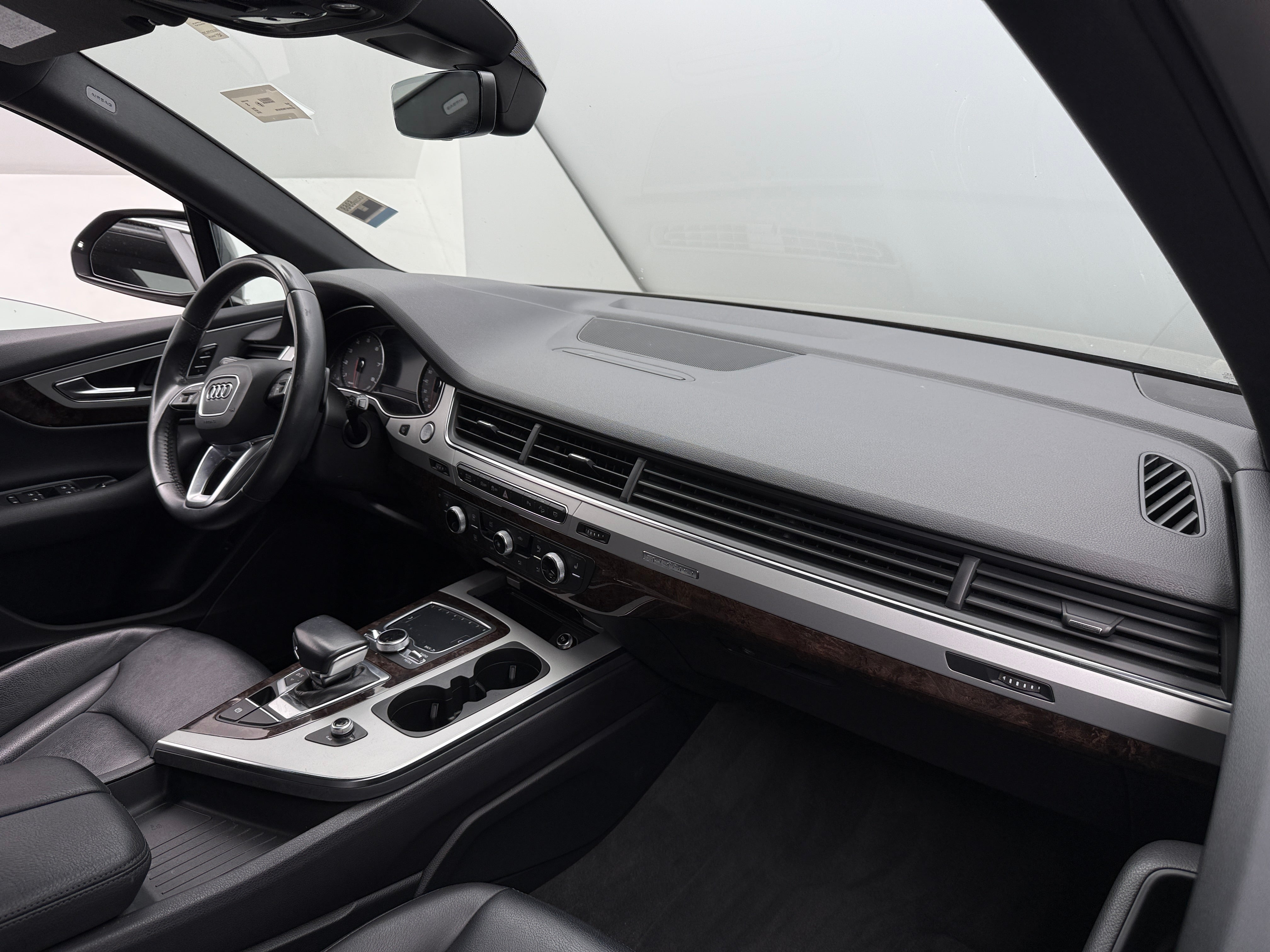 2019 Audi Q7 Premium 2