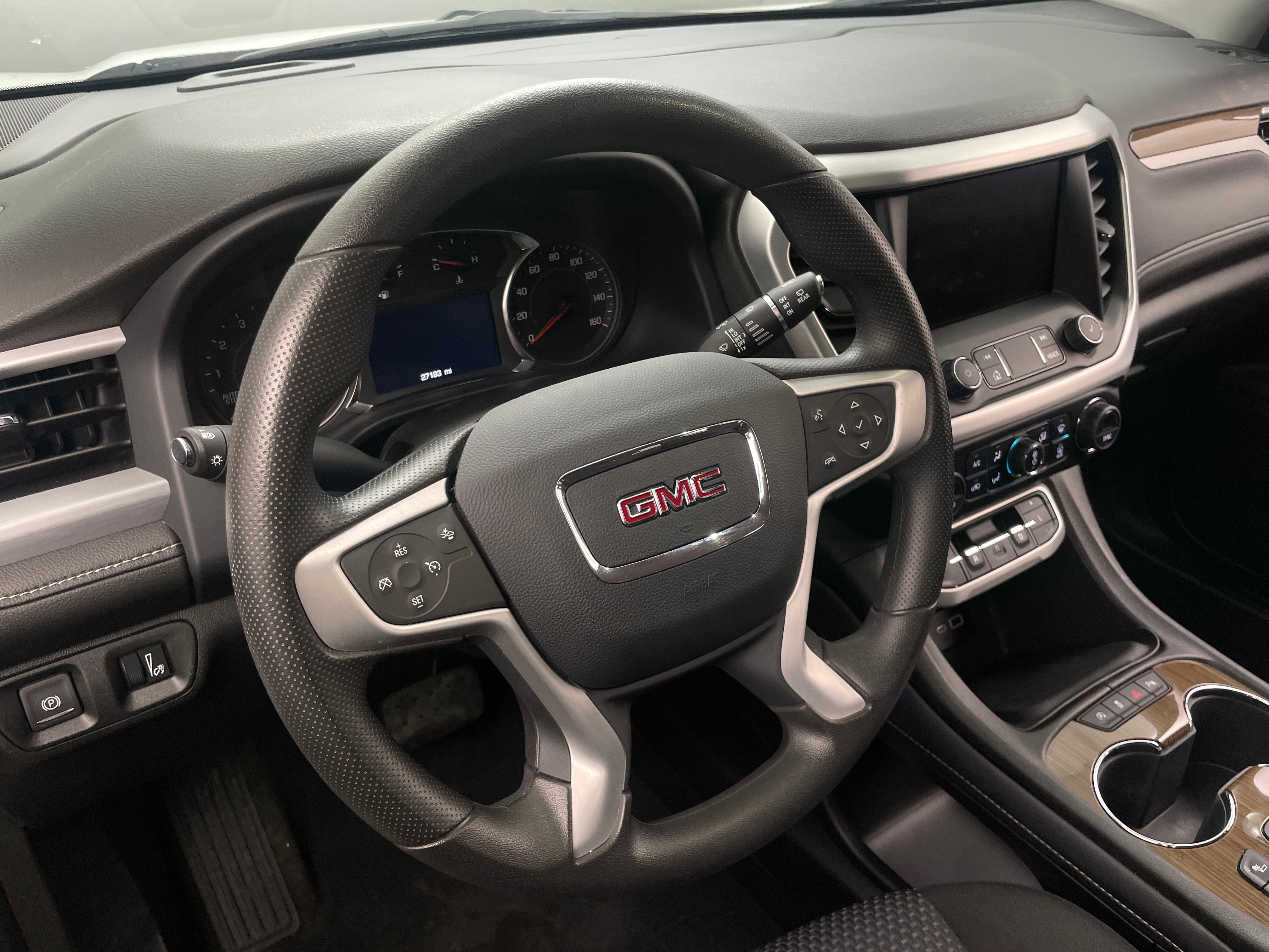 2023 GMC Acadia SLE 5