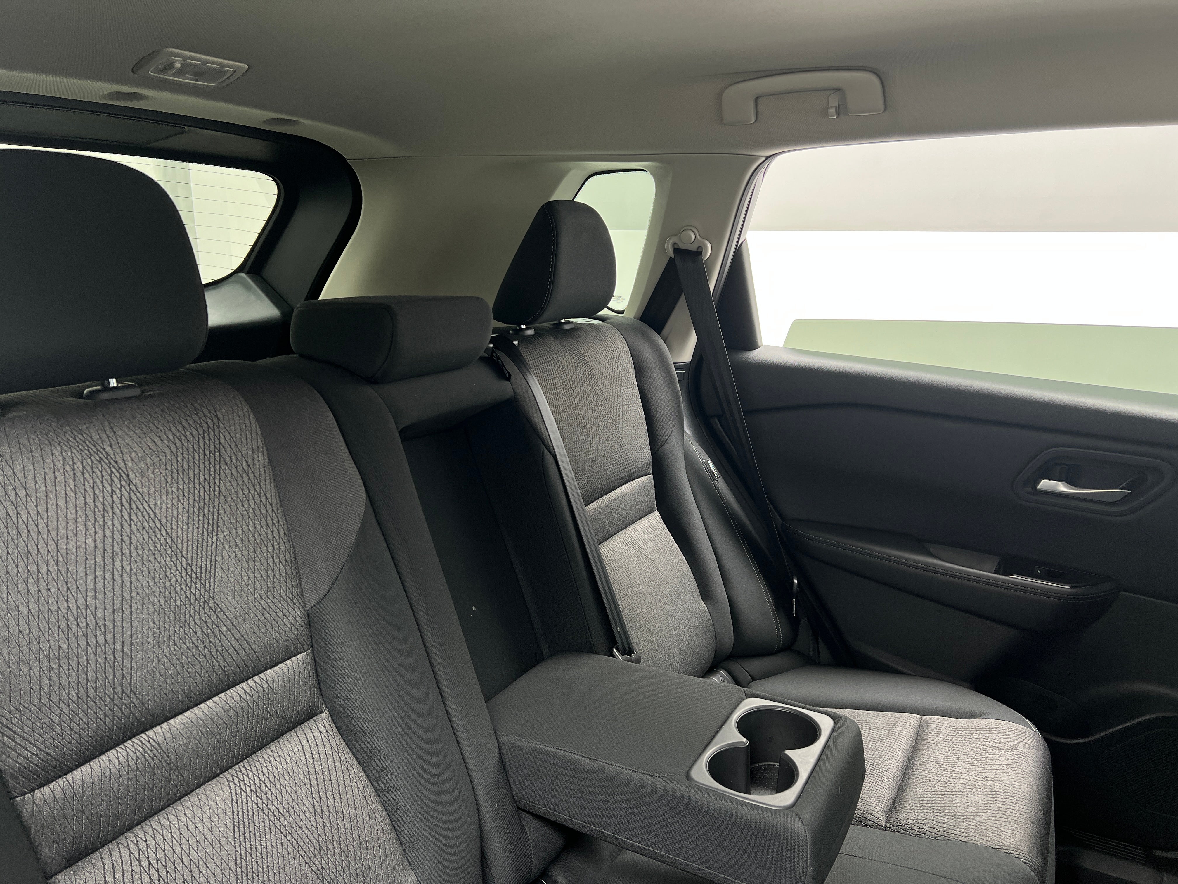 2024 Nissan Rogue SV 6