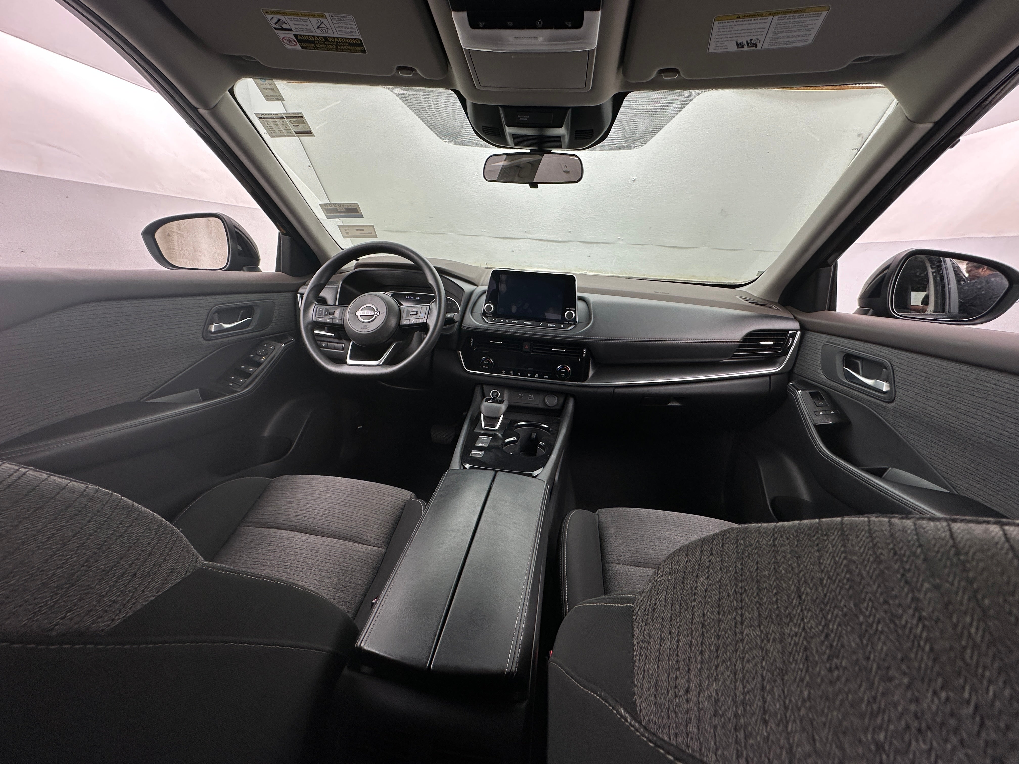 2023 Nissan Rogue SV 3