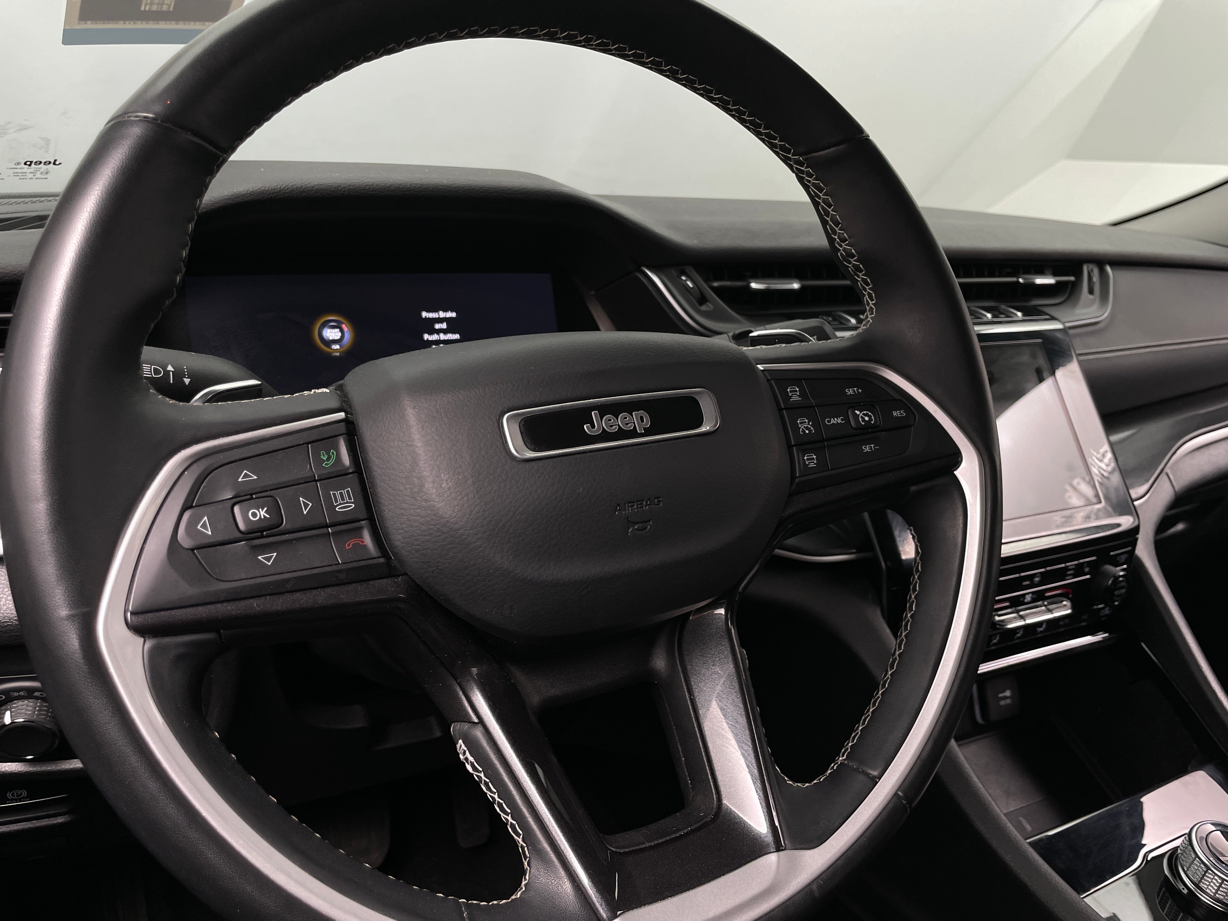 2021 Jeep Grand Cherokee L Laredo 5