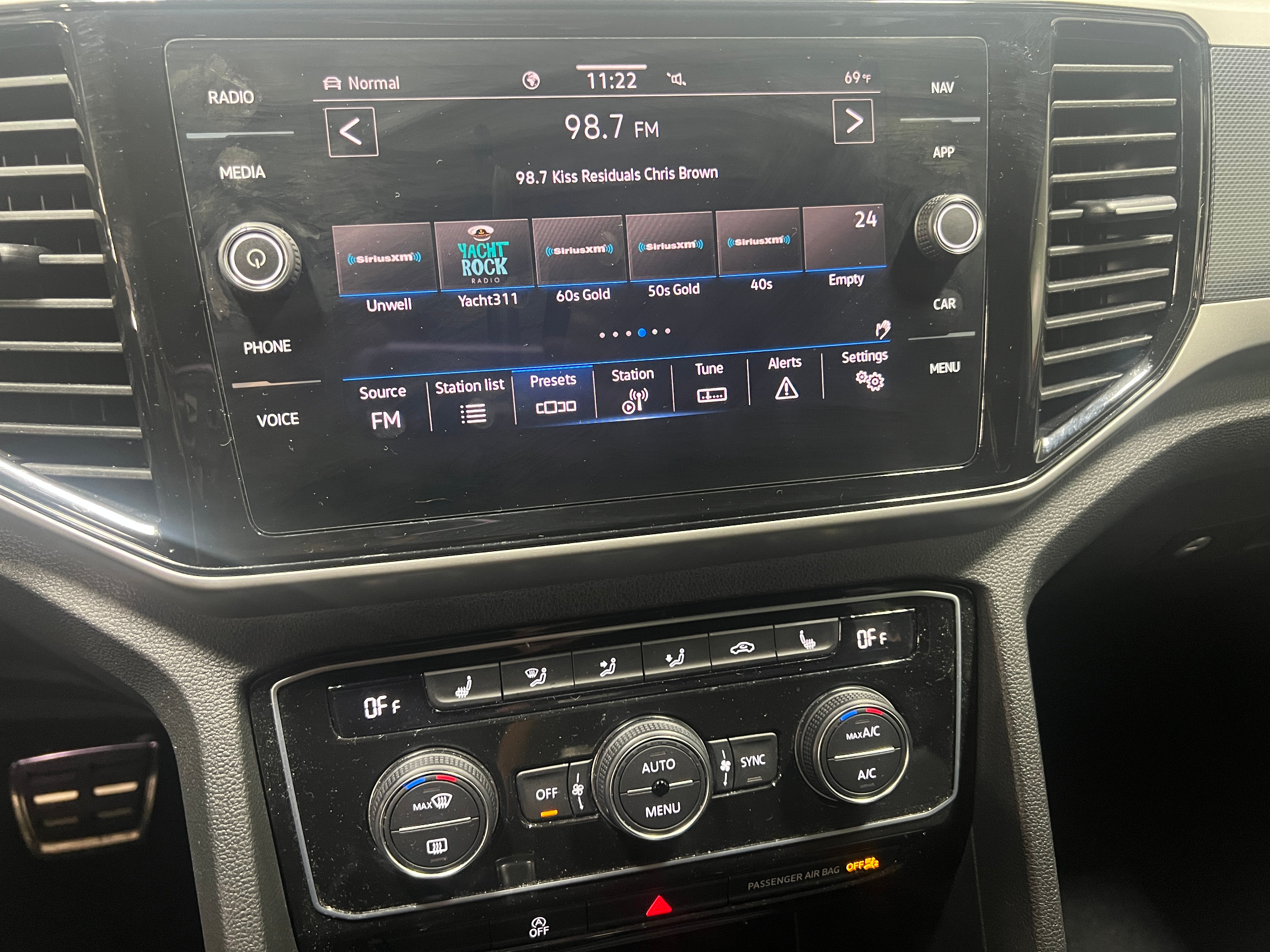 2021 Volkswagen Atlas SEL 3
