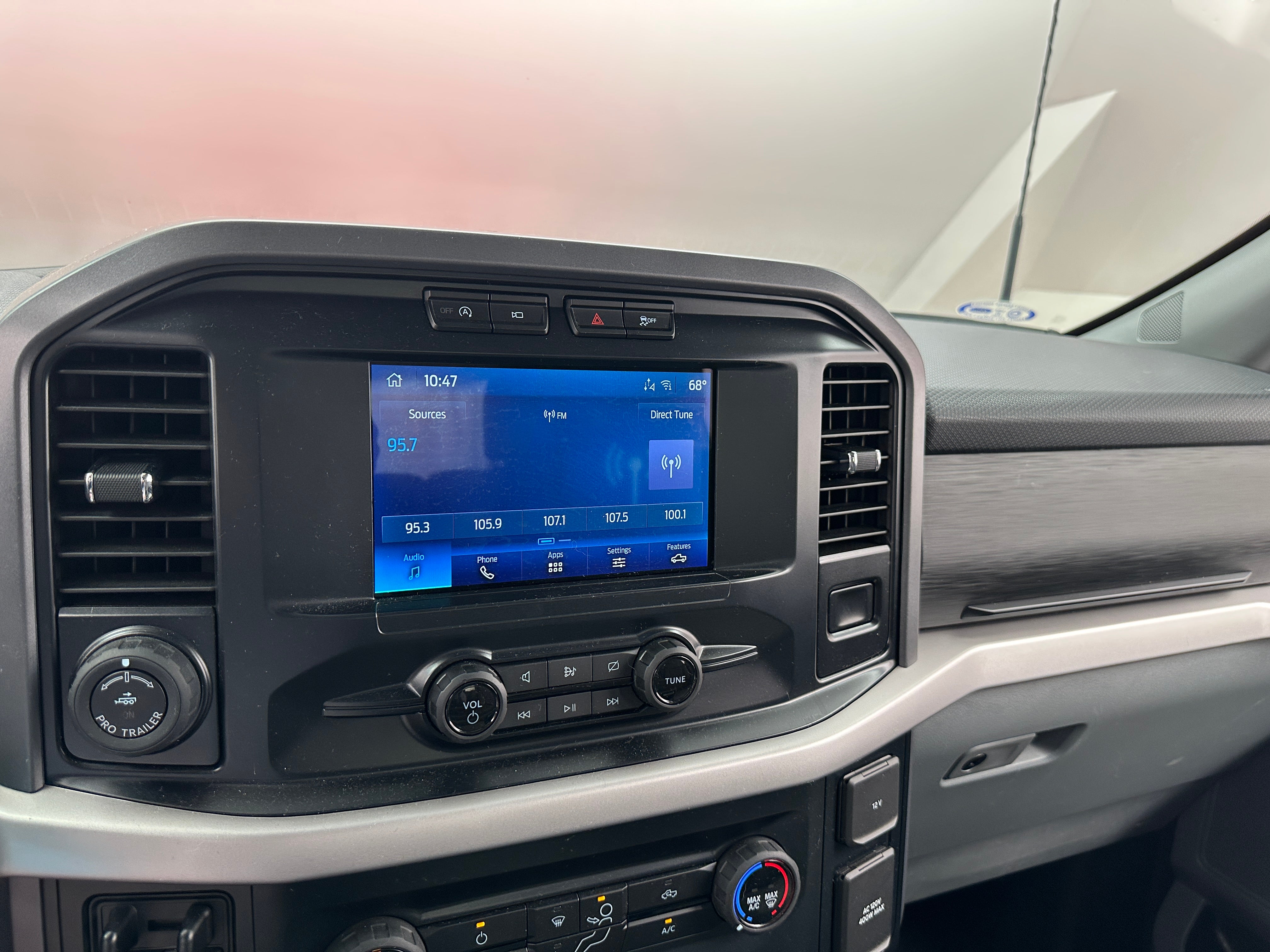 2022 Ford Econoline E-150 4