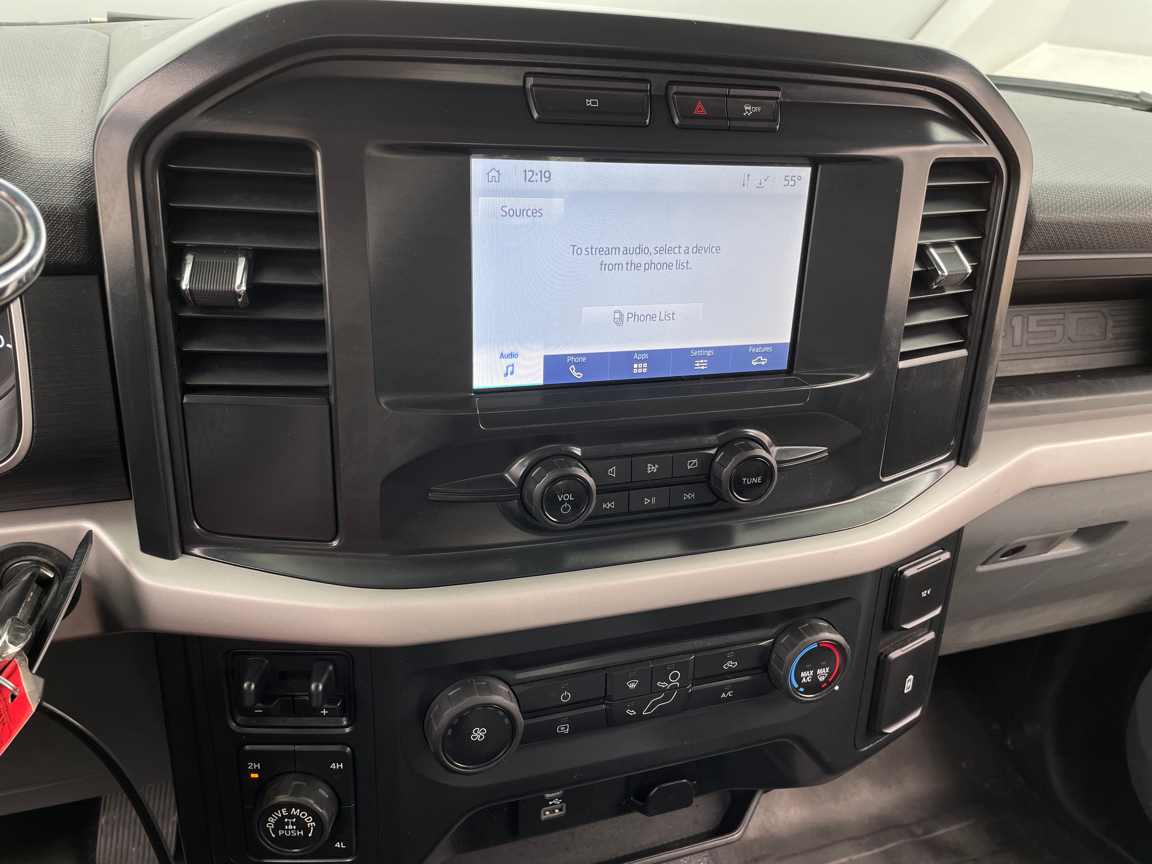 2022 Ford Econoline E-150 4